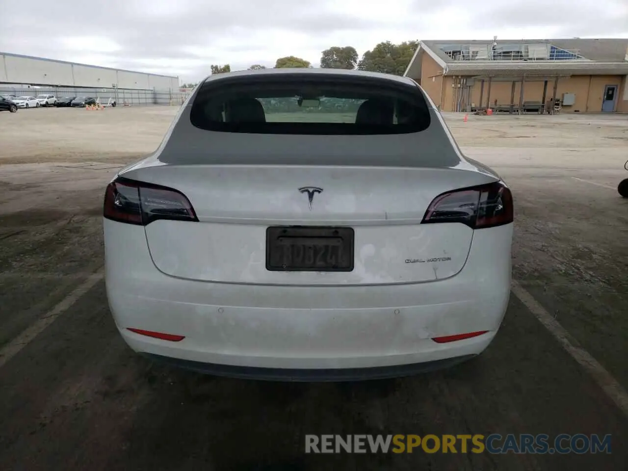 6 Photograph of a damaged car 5YJ3E1EB2NF267485 TESLA MODEL 3 2022