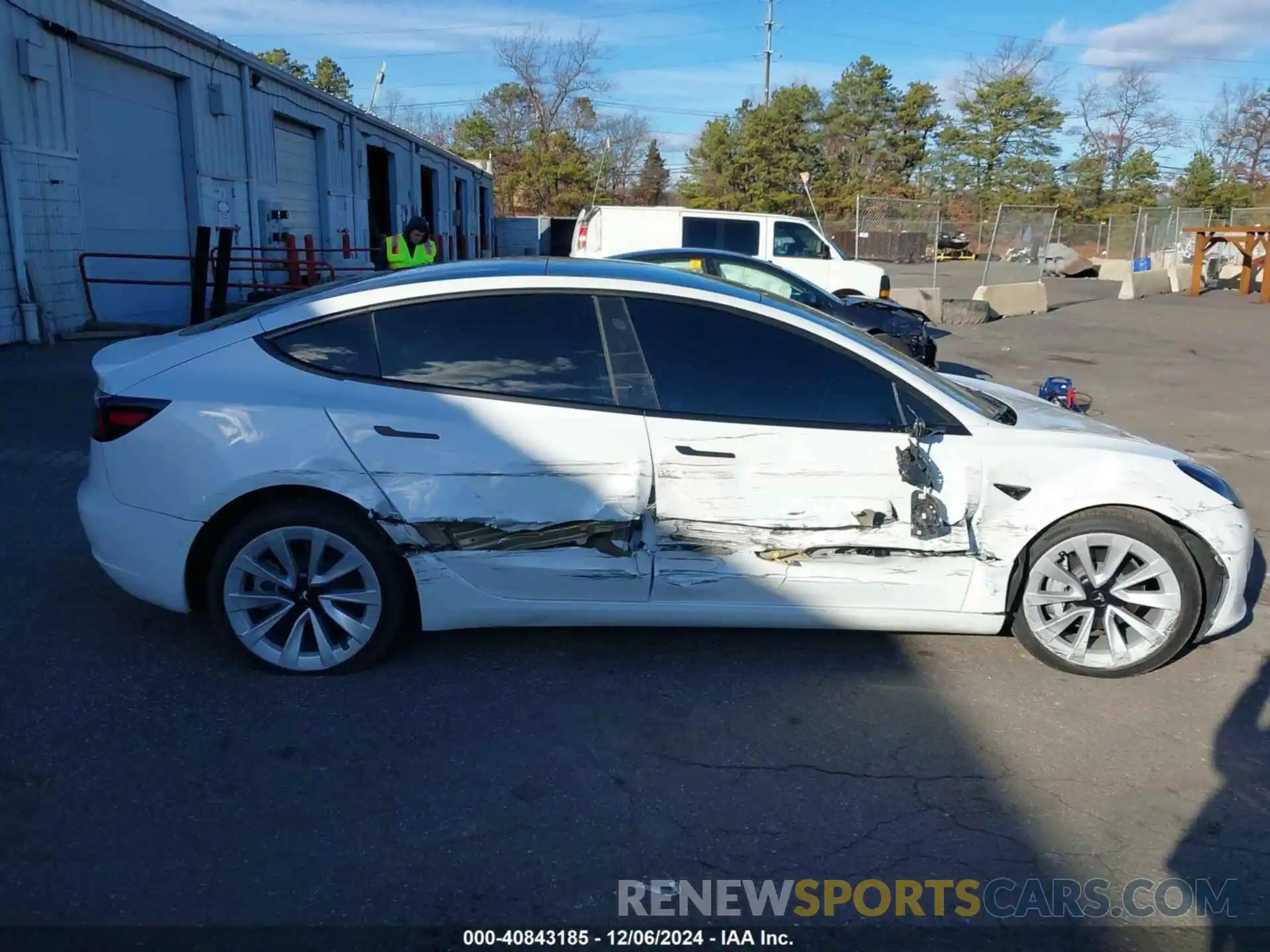 13 Photograph of a damaged car 5YJ3E1EB2NF287638 TESLA MODEL 3 2022