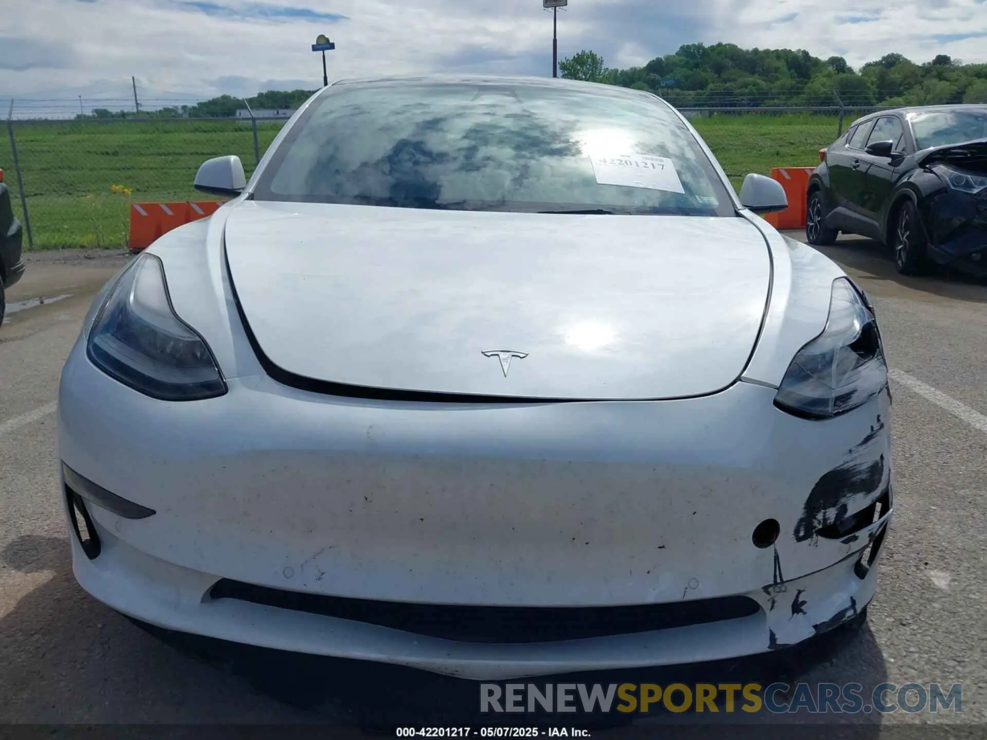 13 Photograph of a damaged car 5YJ3E1EB2NF313445 TESLA MODEL 3 2022