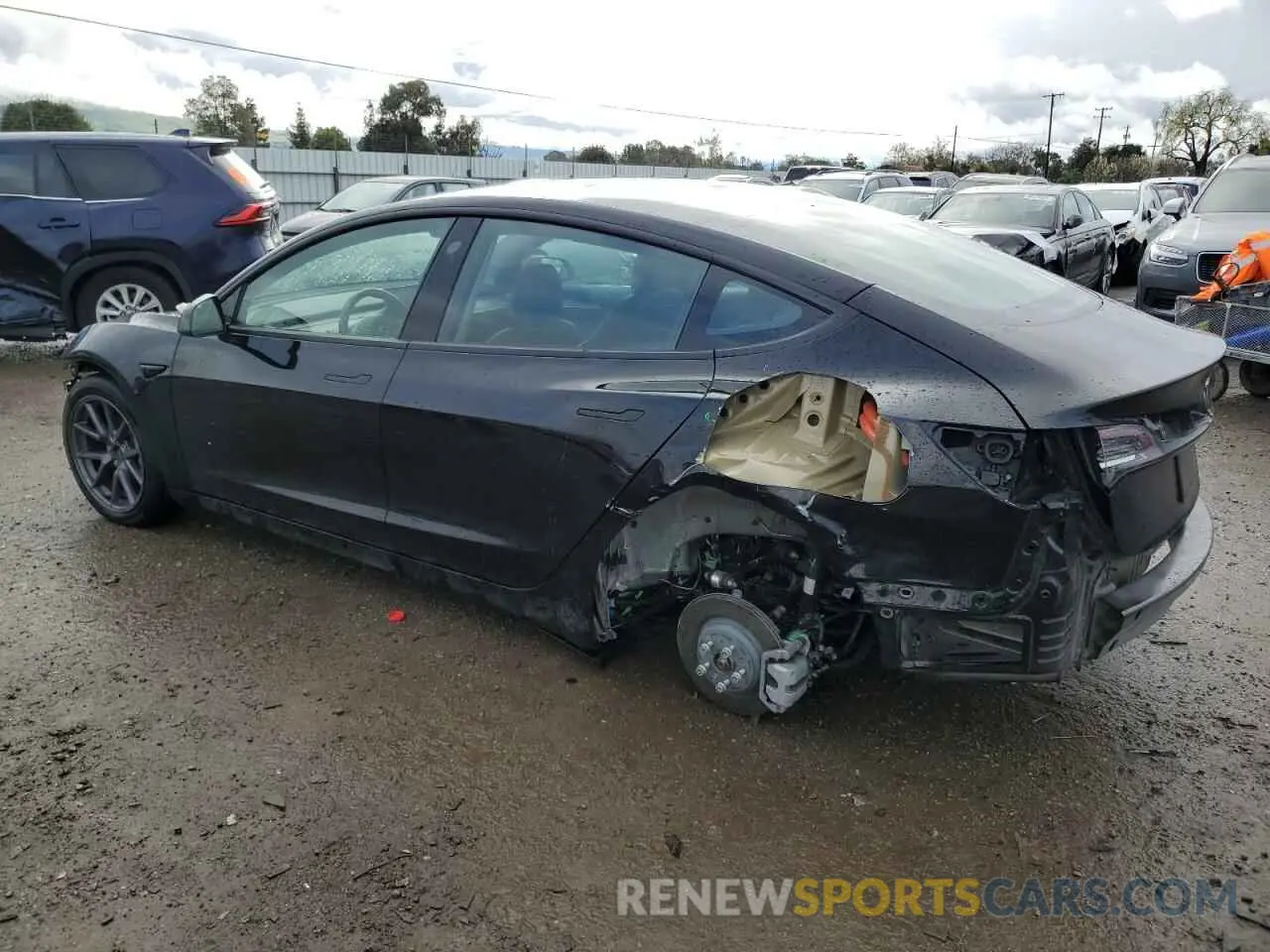 2 Photograph of a damaged car 5YJ3E1EB2NF313672 TESLA MODEL 3 2022
