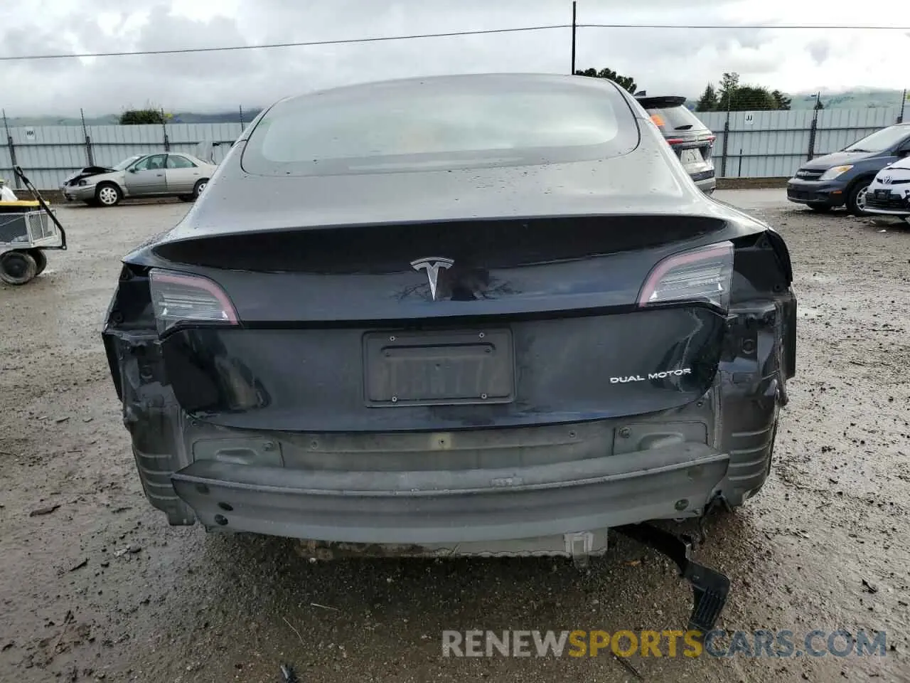 6 Photograph of a damaged car 5YJ3E1EB2NF313672 TESLA MODEL 3 2022