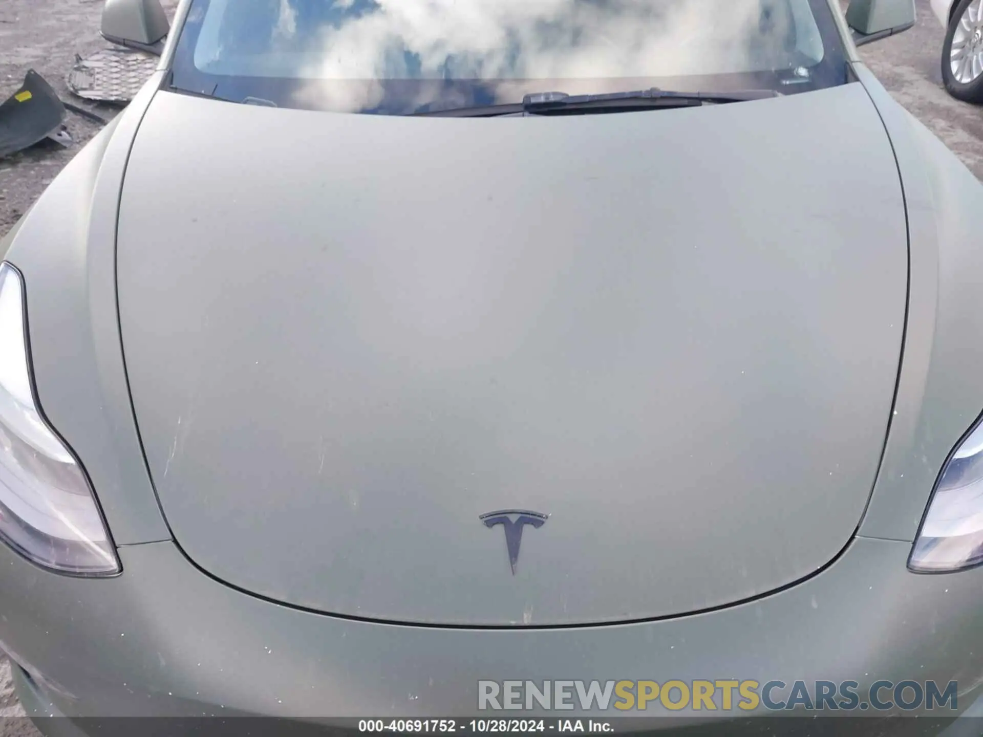 10 Photograph of a damaged car 5YJ3E1EB2NF326941 TESLA MODEL 3 2022