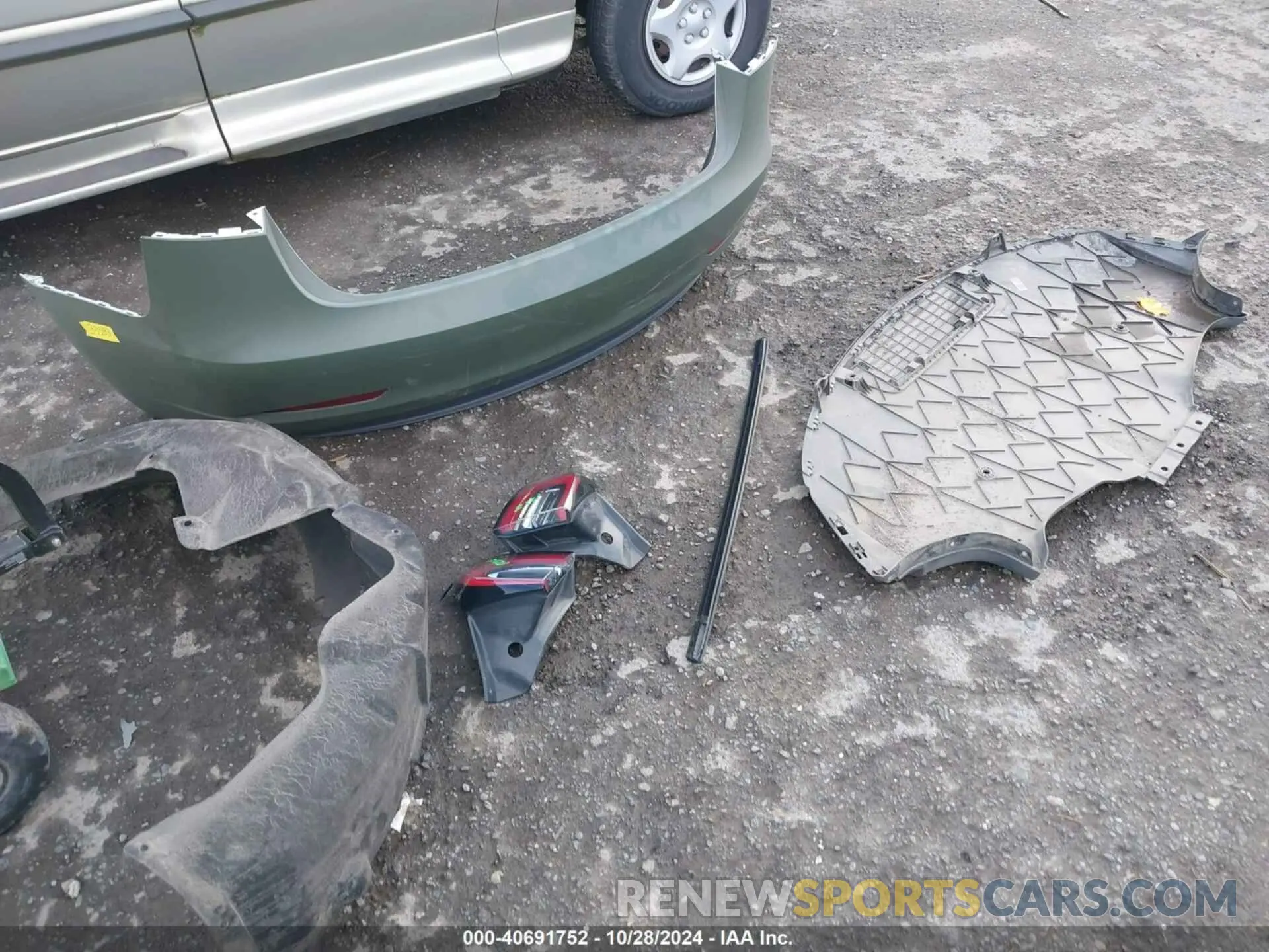 12 Photograph of a damaged car 5YJ3E1EB2NF326941 TESLA MODEL 3 2022