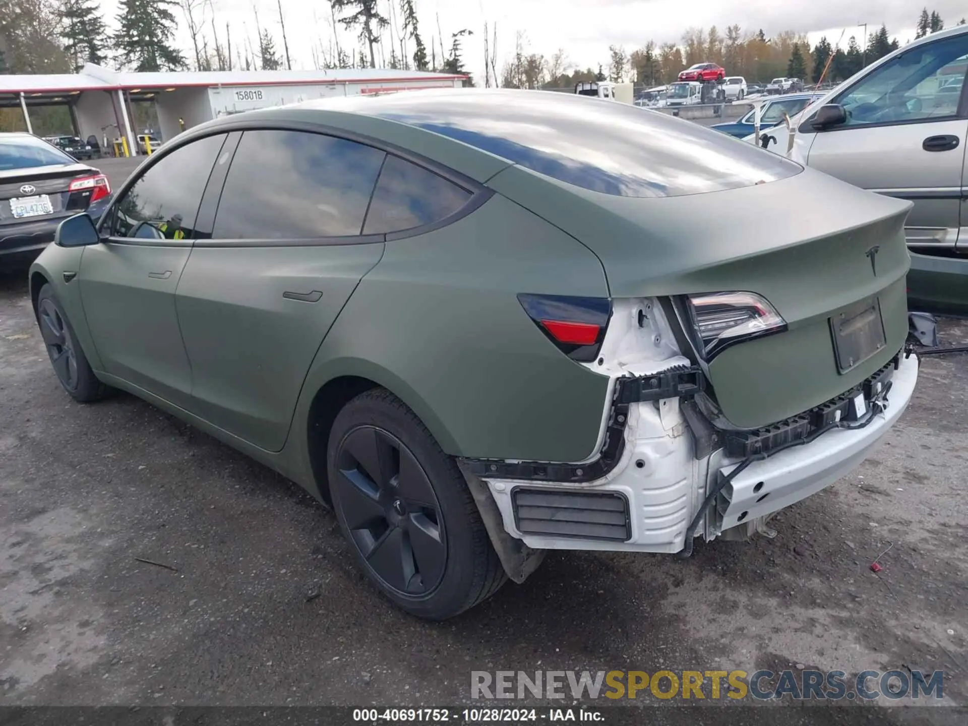 3 Photograph of a damaged car 5YJ3E1EB2NF326941 TESLA MODEL 3 2022