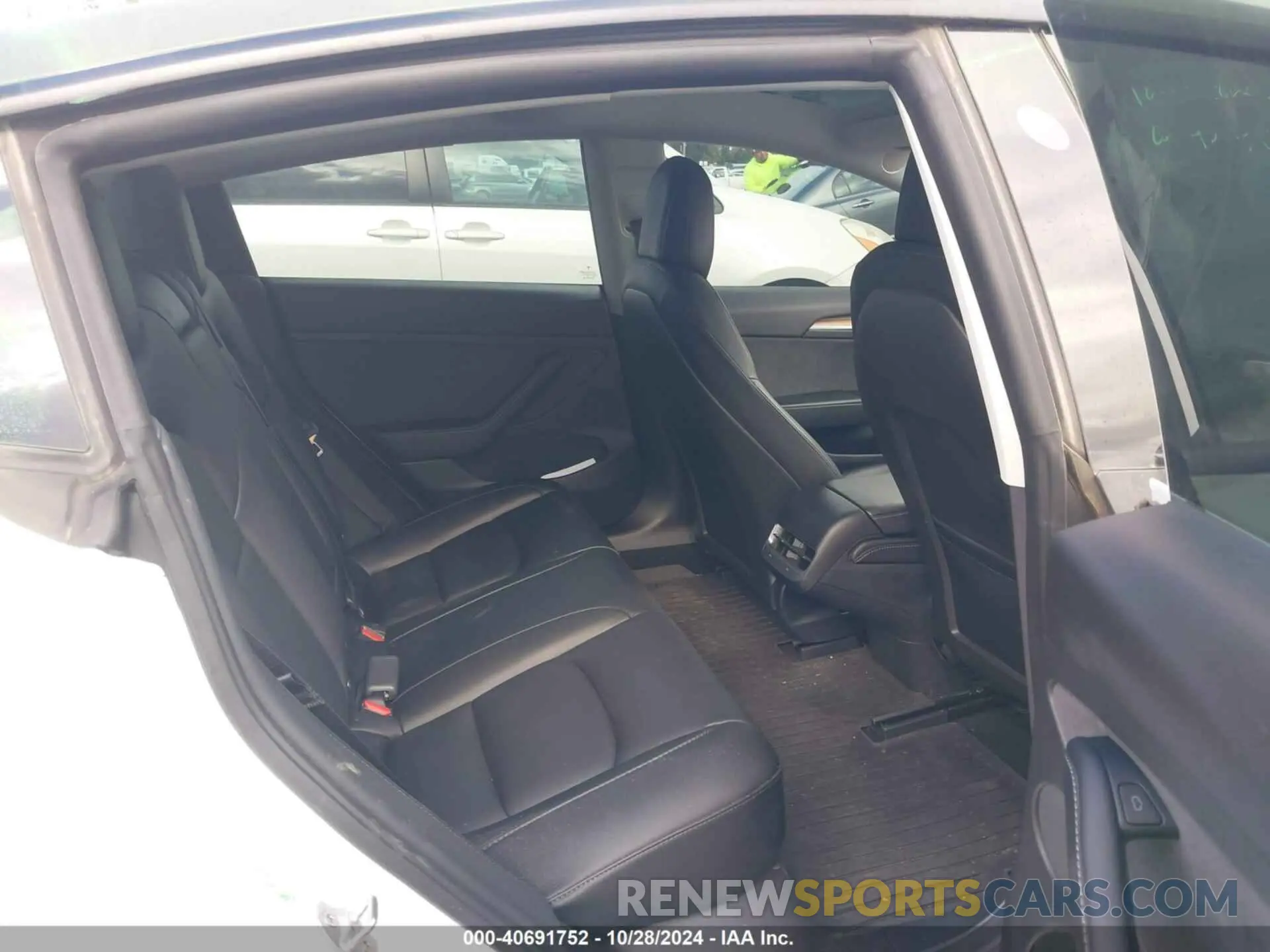 8 Photograph of a damaged car 5YJ3E1EB2NF326941 TESLA MODEL 3 2022