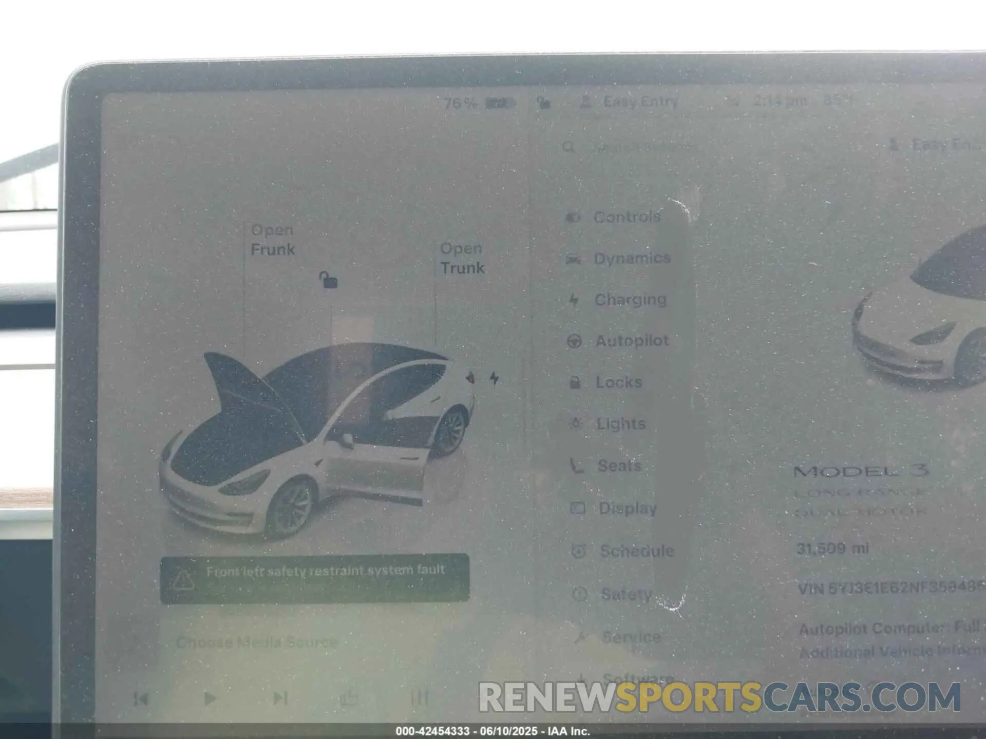 16 Photograph of a damaged car 5YJ3E1EB2NF359485 TESLA MODEL 3 2022