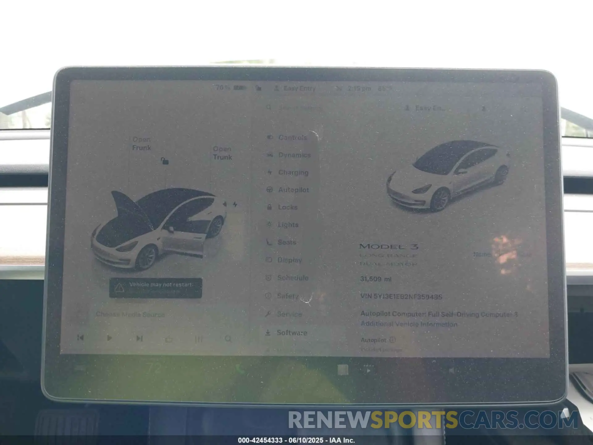 17 Photograph of a damaged car 5YJ3E1EB2NF359485 TESLA MODEL 3 2022