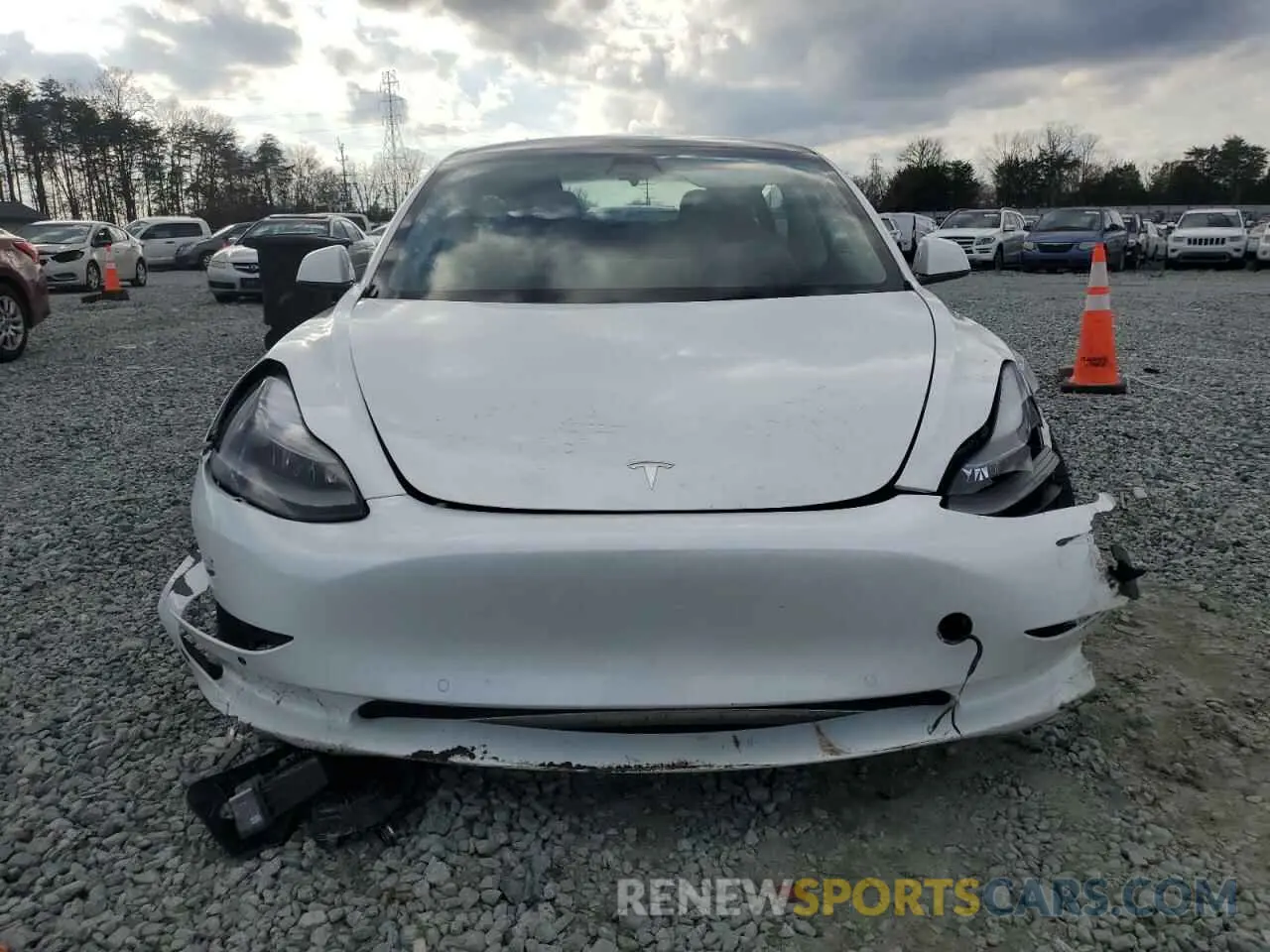 5 Photograph of a damaged car 5YJ3E1EB2NF361821 TESLA MODEL 3 2022