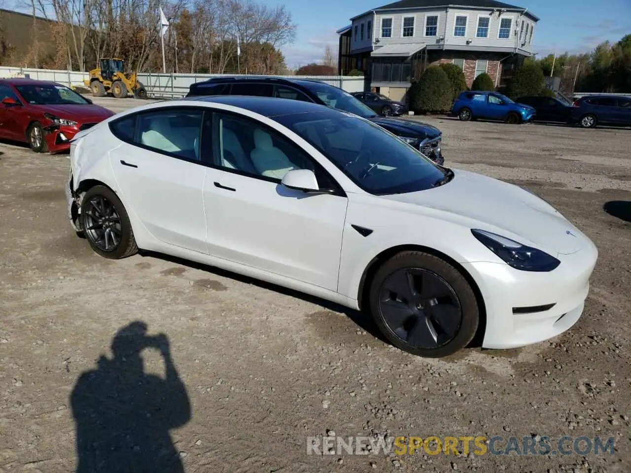 4 Photograph of a damaged car 5YJ3E1EB3NF102612 TESLA MODEL 3 2022