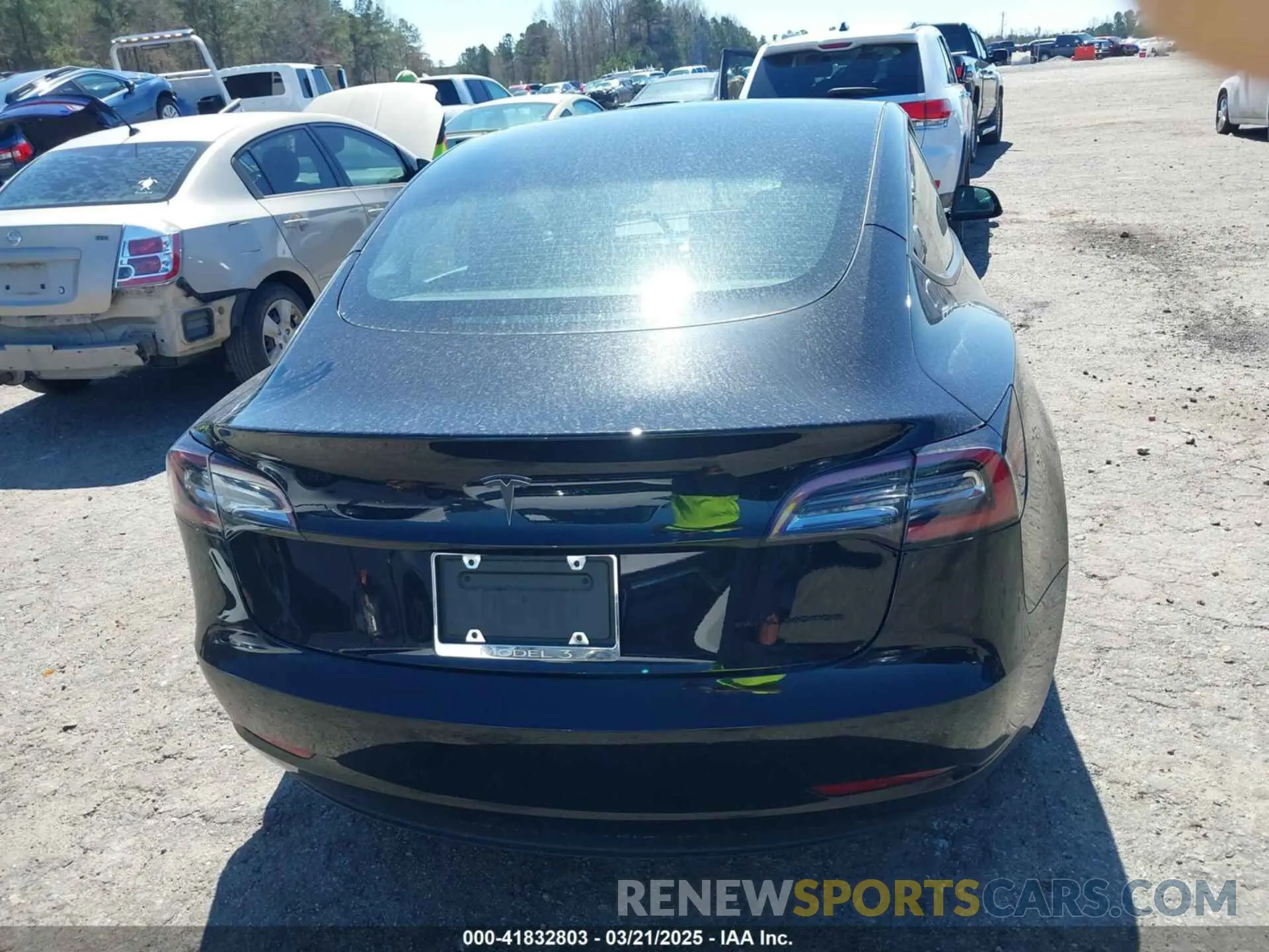 16 Photograph of a damaged car 5YJ3E1EB3NF104313 TESLA MODEL 3 2022
