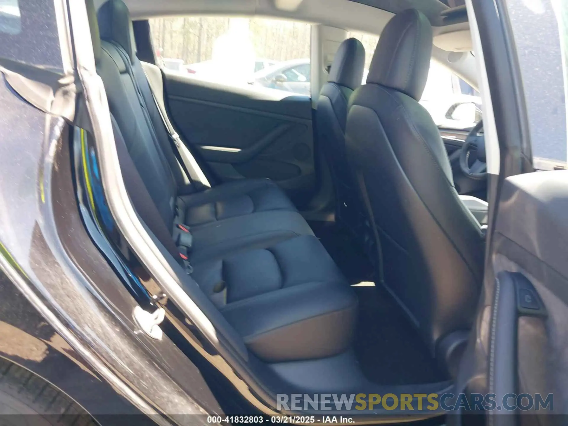 8 Photograph of a damaged car 5YJ3E1EB3NF104313 TESLA MODEL 3 2022