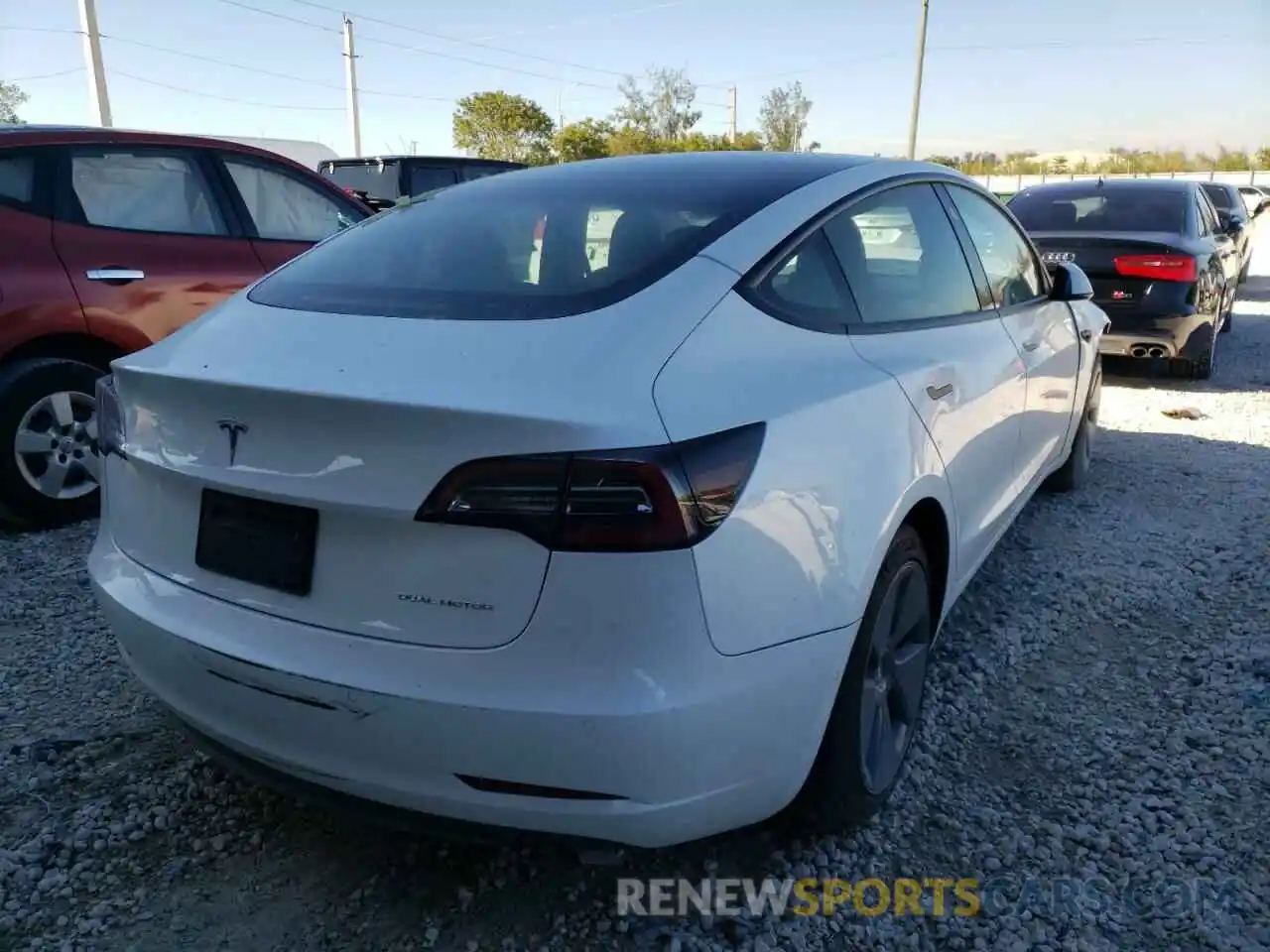 4 Photograph of a damaged car 5YJ3E1EB3NF105722 TESLA MODEL 3 2022