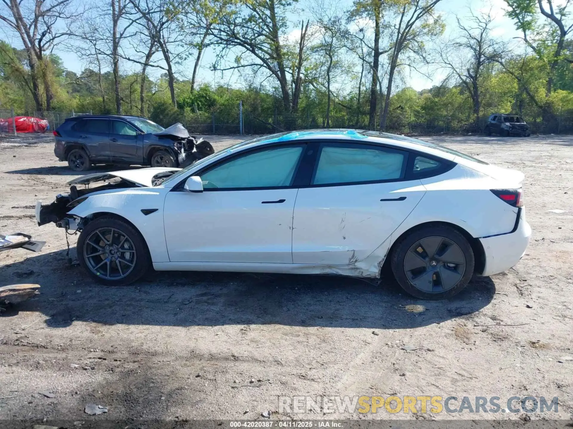 14 Photograph of a damaged car 5YJ3E1EB3NF105770 TESLA MODEL 3 2022