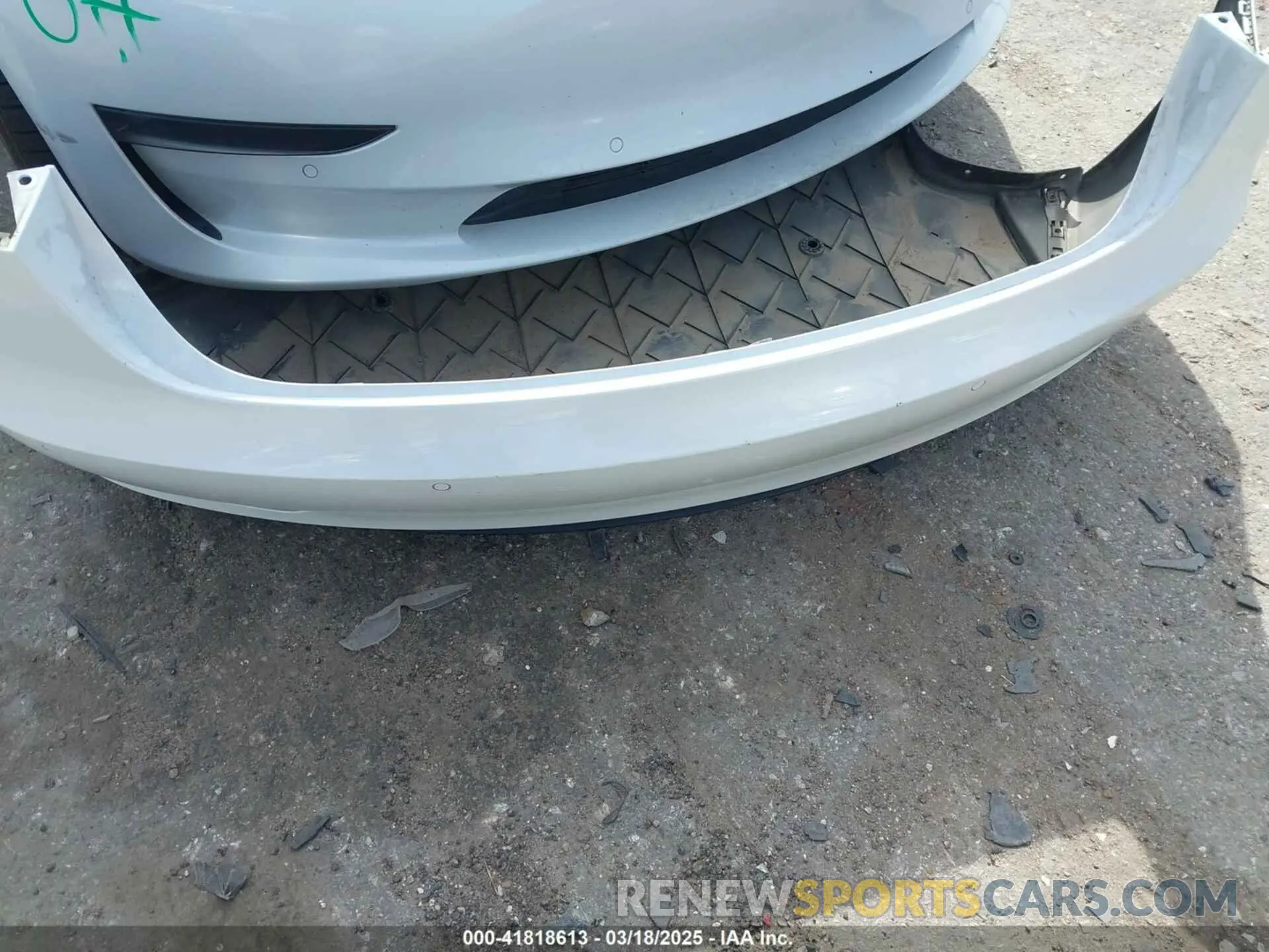 12 Photograph of a damaged car 5YJ3E1EB3NF106448 TESLA MODEL 3 2022