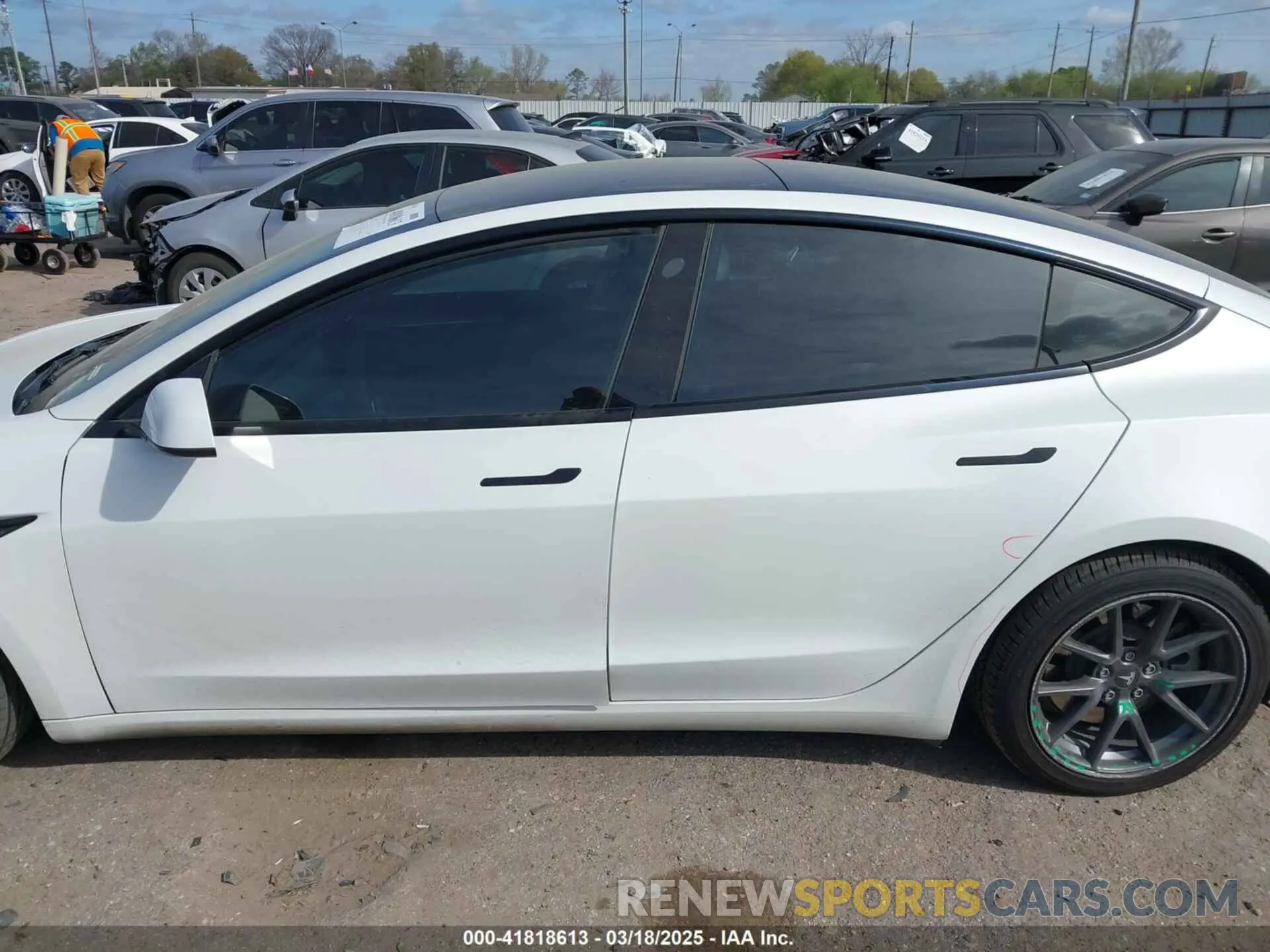 15 Photograph of a damaged car 5YJ3E1EB3NF106448 TESLA MODEL 3 2022