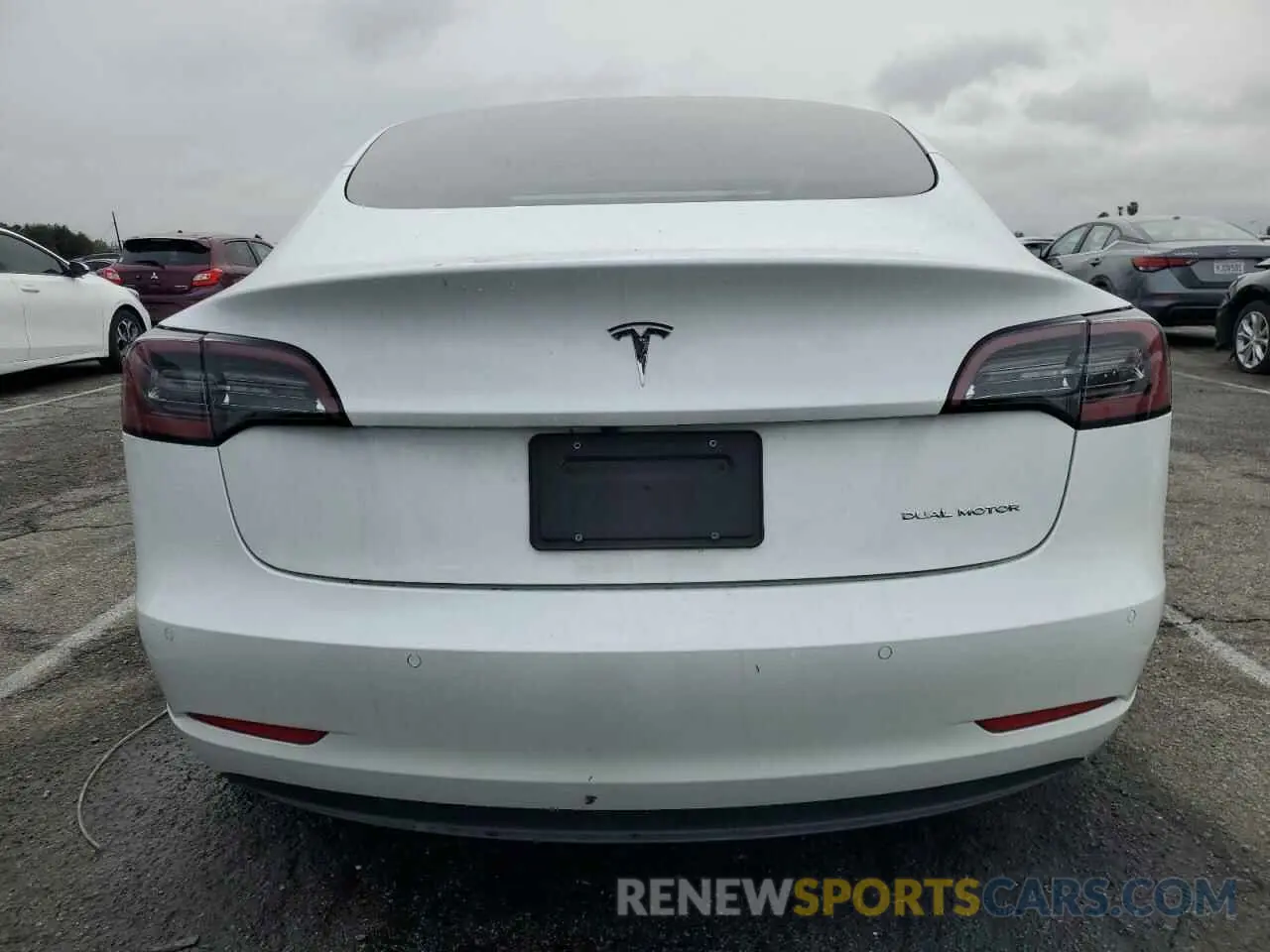 6 Photograph of a damaged car 5YJ3E1EB3NF136551 TESLA MODEL 3 2022