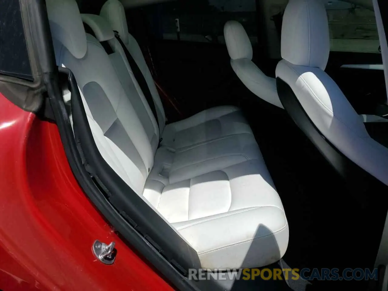 10 Photograph of a damaged car 5YJ3E1EB3NF137893 TESLA MODEL 3 2022