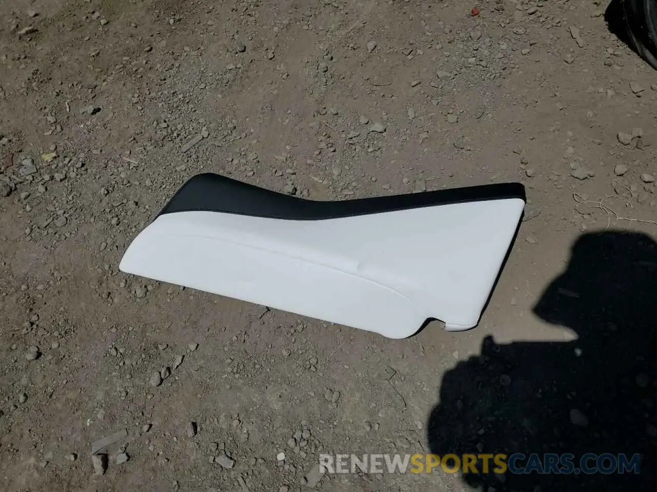 12 Photograph of a damaged car 5YJ3E1EB3NF137893 TESLA MODEL 3 2022