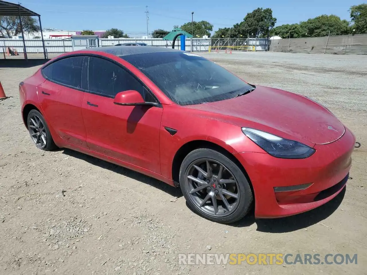 4 Photograph of a damaged car 5YJ3E1EB3NF137893 TESLA MODEL 3 2022