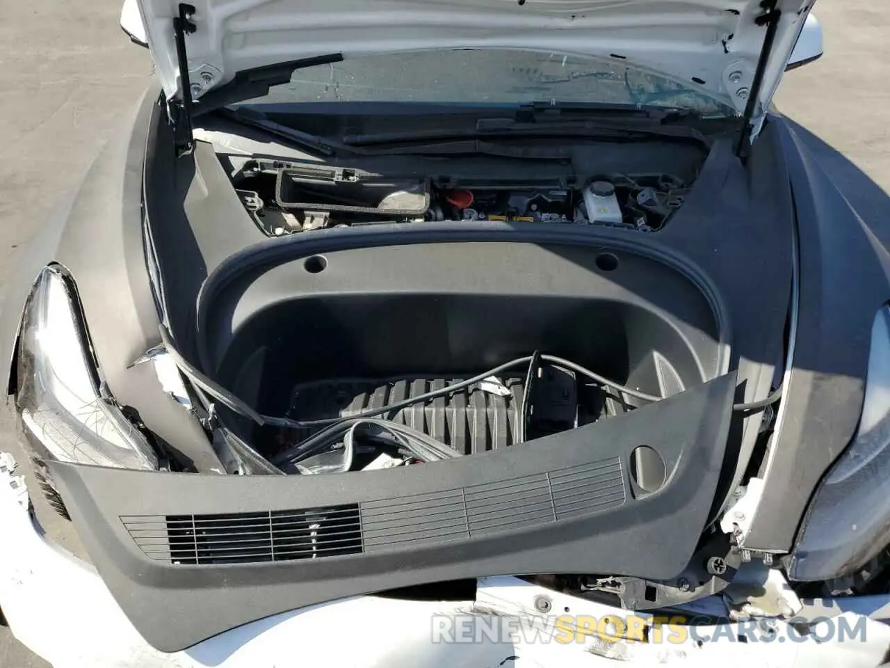 11 Photograph of a damaged car 5YJ3E1EB3NF143581 TESLA MODEL 3 2022