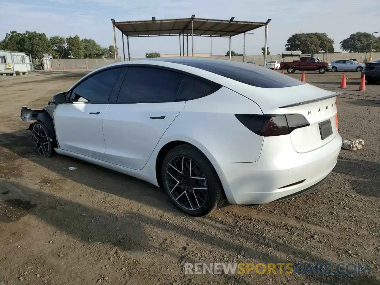 2 Photograph of a damaged car 5YJ3E1EB3NF181909 TESLA MODEL 3 2022