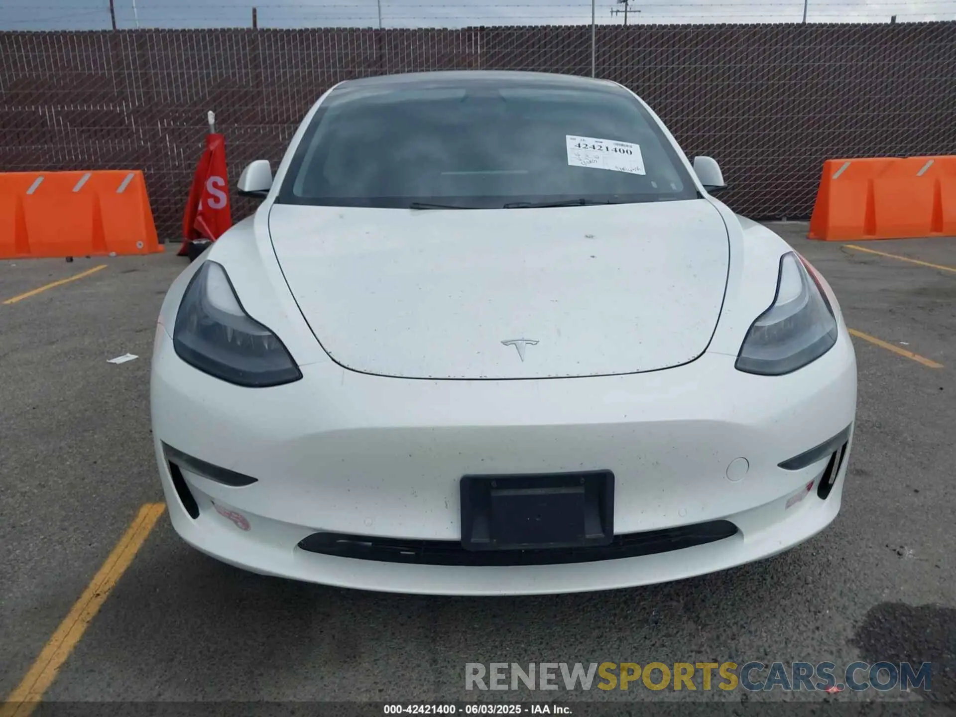 6 Photograph of a damaged car 5YJ3E1EB3NF183689 TESLA MODEL 3 2022
