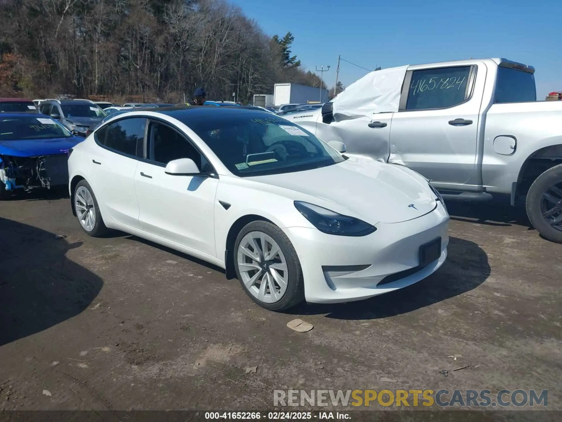 1 Photograph of a damaged car 5YJ3E1EB3NF186074 TESLA MODEL 3 2022