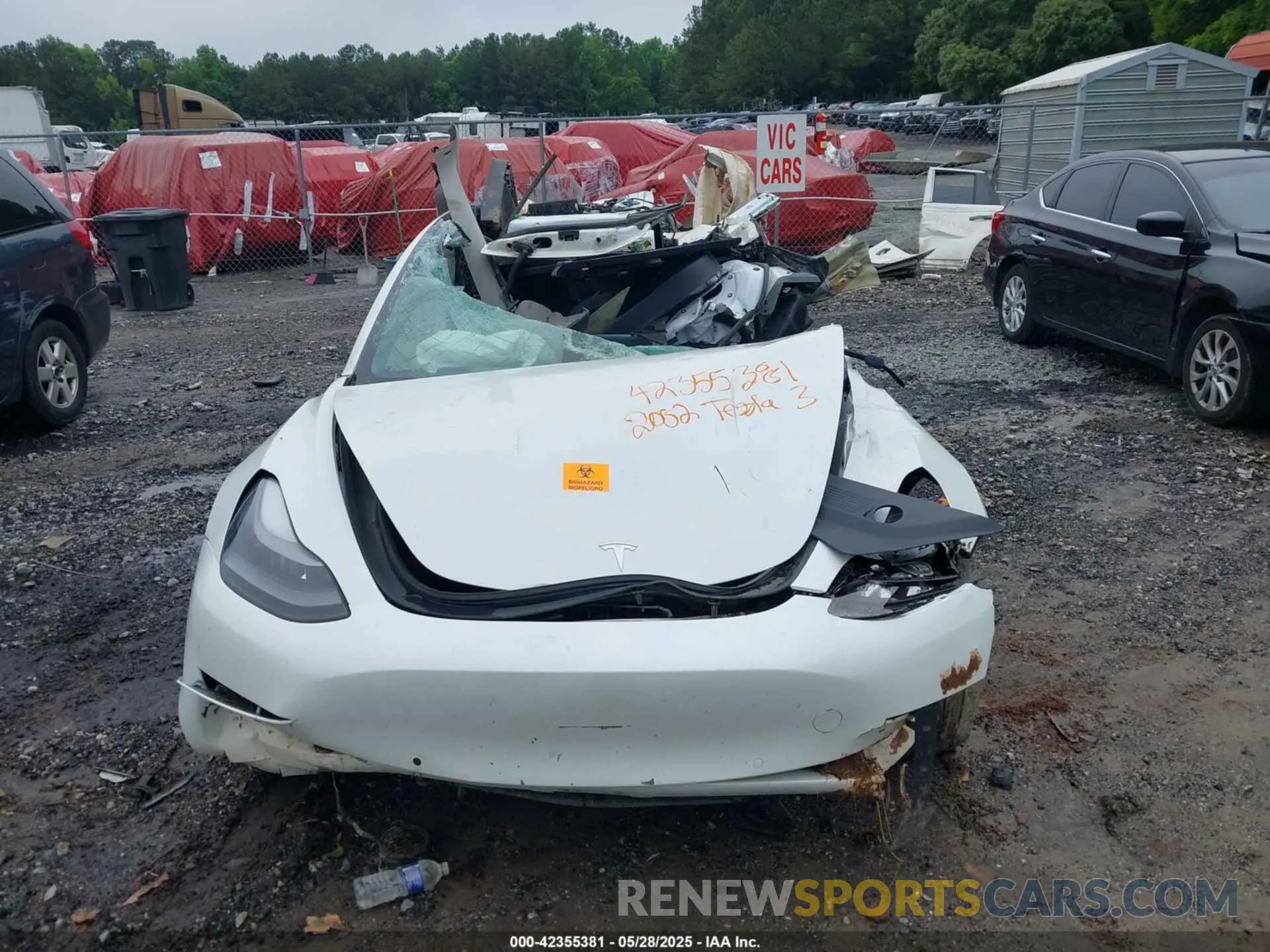 12 Photograph of a damaged car 5YJ3E1EB3NF186902 TESLA MODEL 3 2022