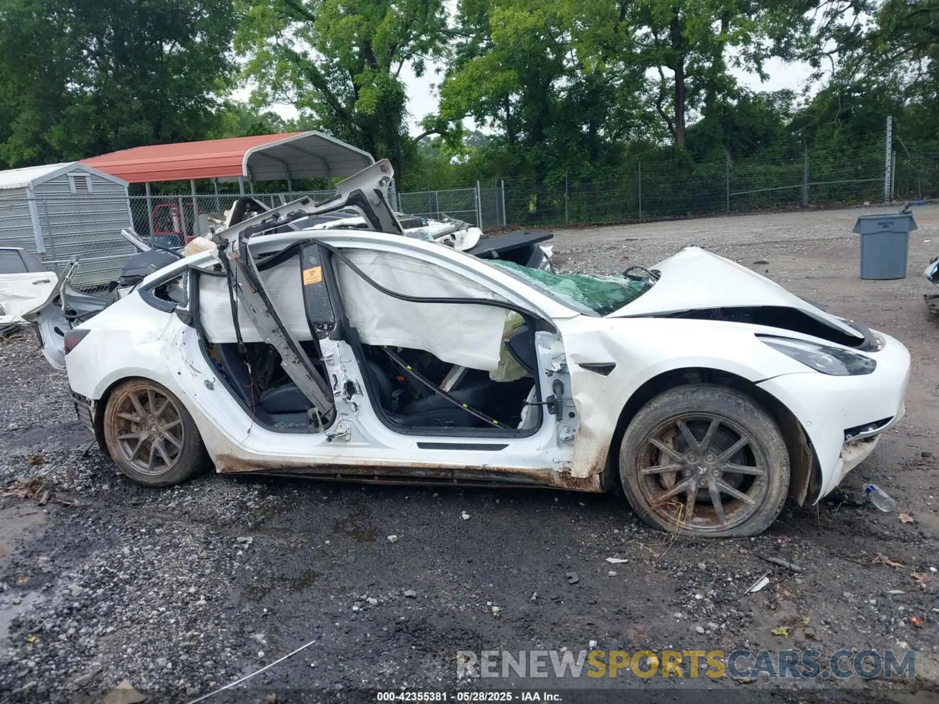 13 Photograph of a damaged car 5YJ3E1EB3NF186902 TESLA MODEL 3 2022