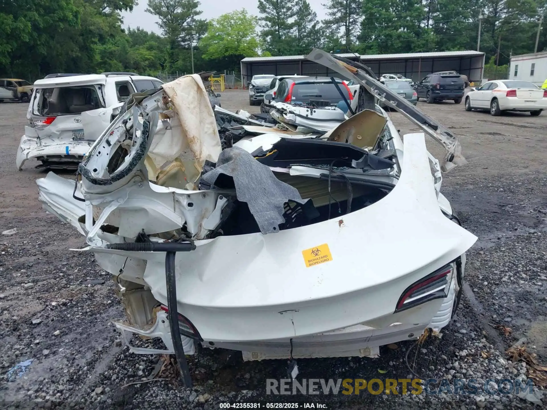 16 Photograph of a damaged car 5YJ3E1EB3NF186902 TESLA MODEL 3 2022