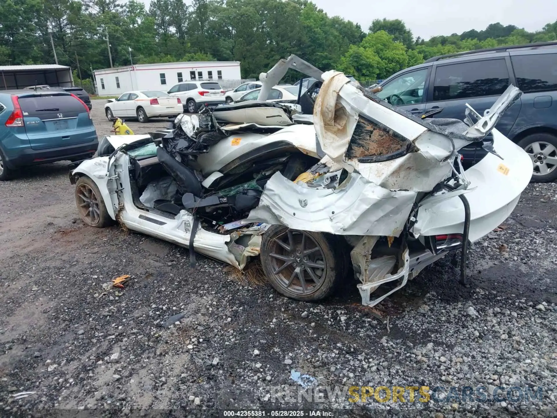 3 Photograph of a damaged car 5YJ3E1EB3NF186902 TESLA MODEL 3 2022