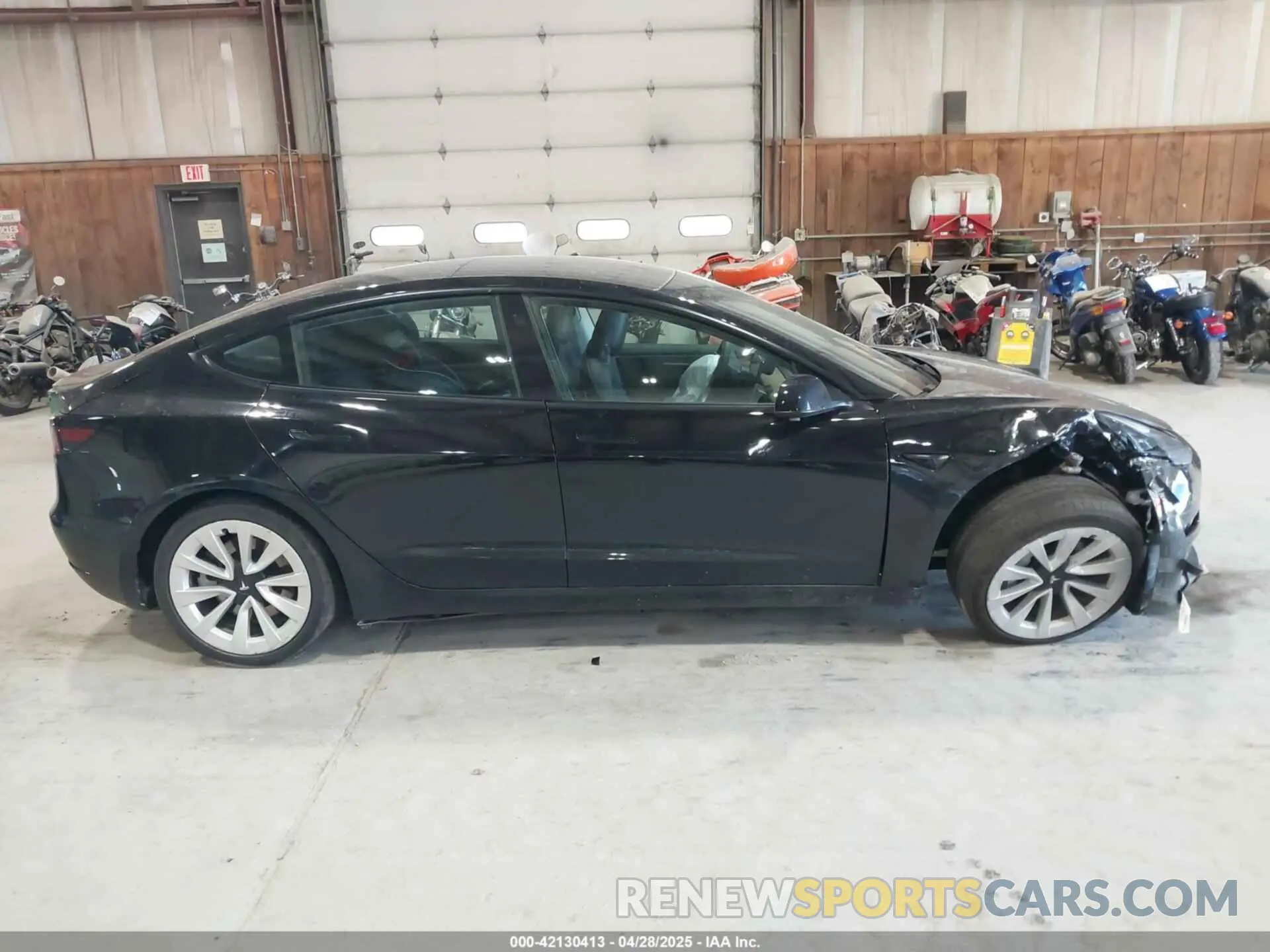 12 Photograph of a damaged car 5YJ3E1EB3NF202760 TESLA MODEL 3 2022