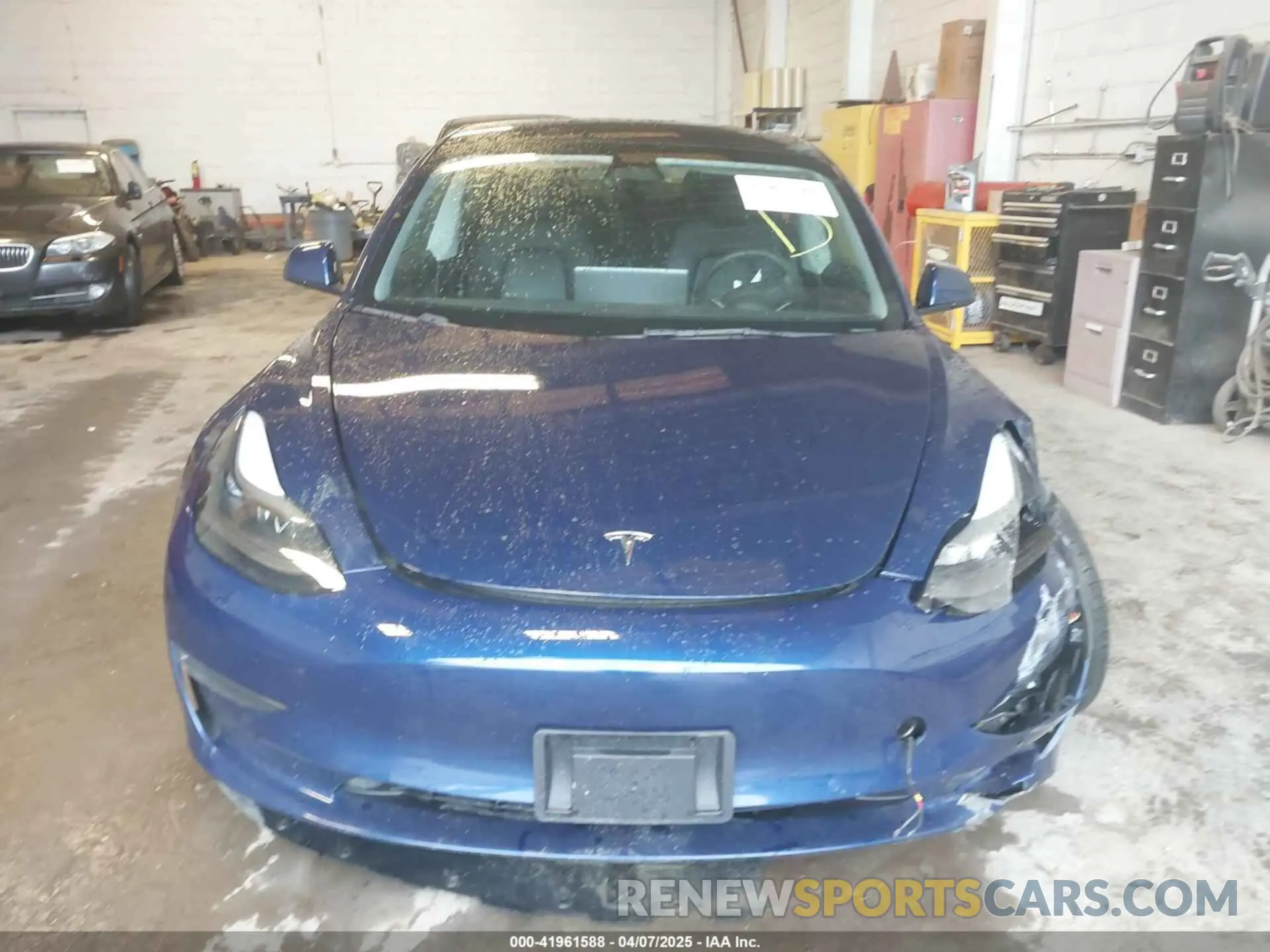 11 Photograph of a damaged car 5YJ3E1EB3NF209109 TESLA MODEL 3 2022