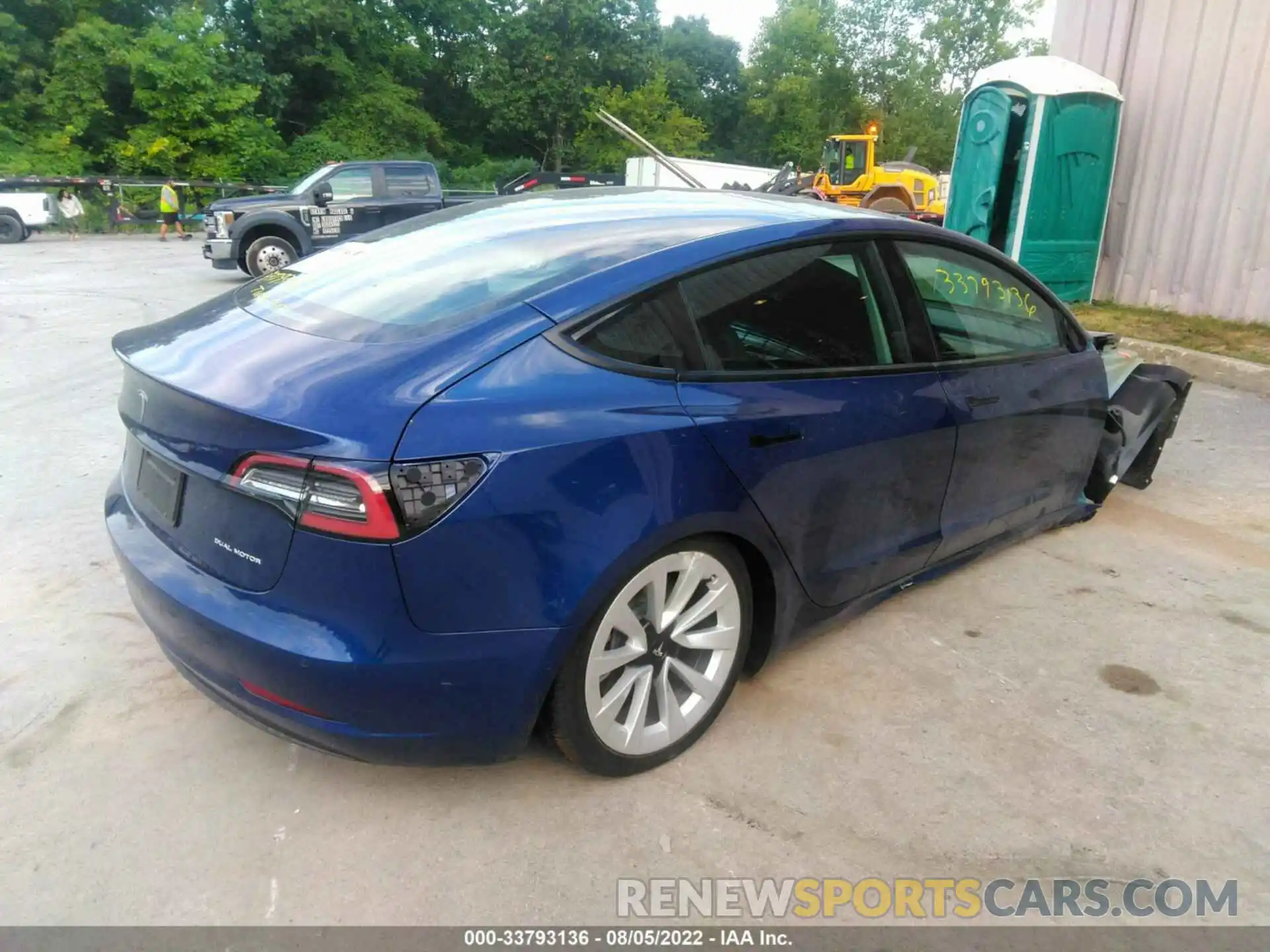 4 Photograph of a damaged car 5YJ3E1EB3NF231644 TESLA MODEL 3 2022