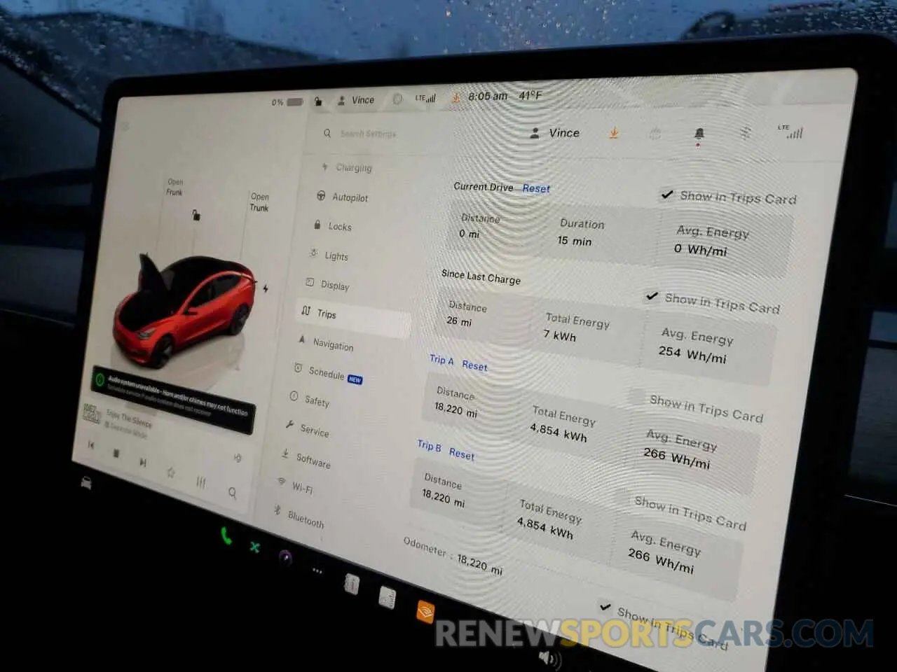 9 Photograph of a damaged car 5YJ3E1EB3NF238058 TESLA MODEL 3 2022