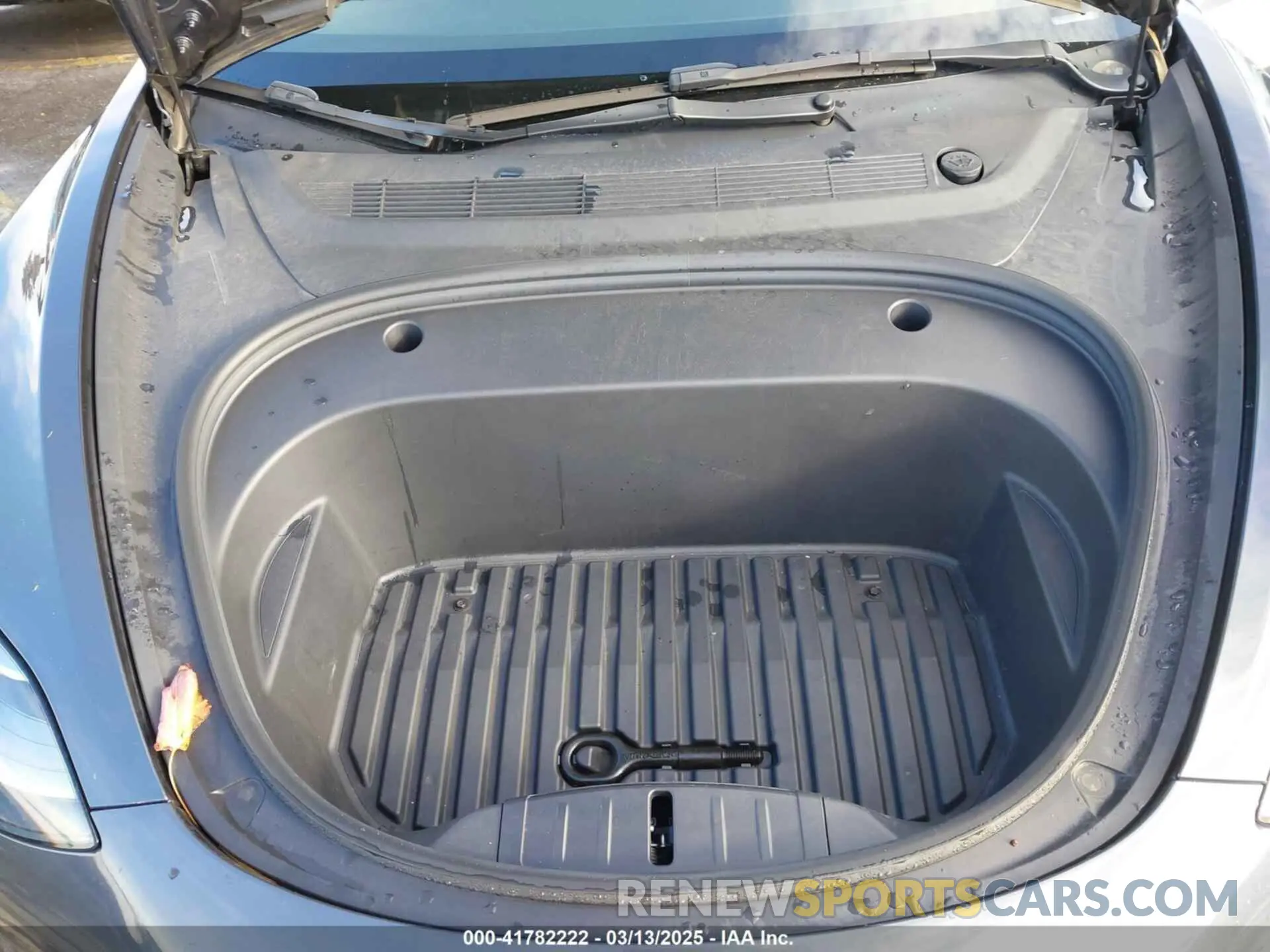 10 Photograph of a damaged car 5YJ3E1EB3NF253546 TESLA MODEL 3 2022