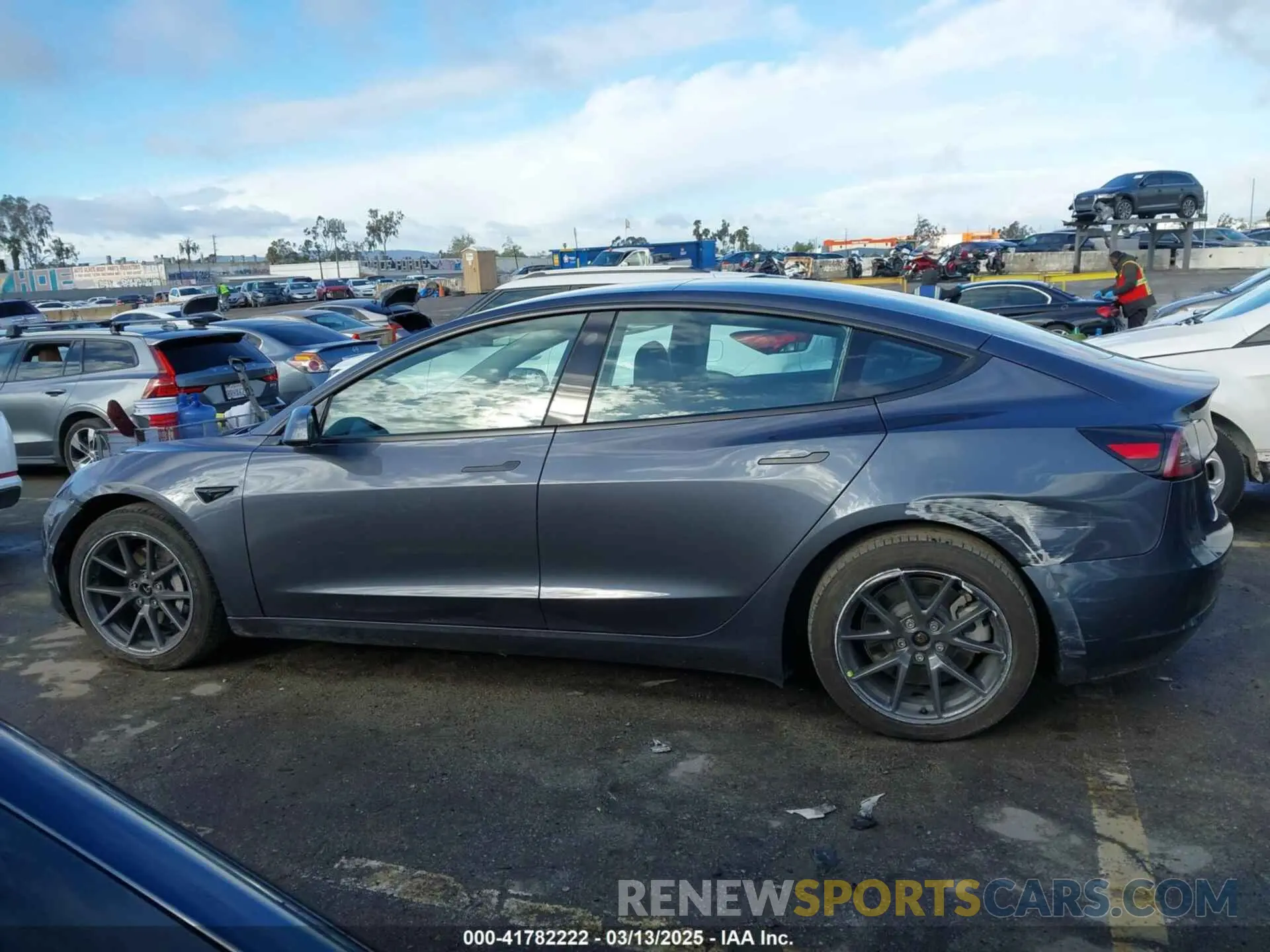 14 Photograph of a damaged car 5YJ3E1EB3NF253546 TESLA MODEL 3 2022