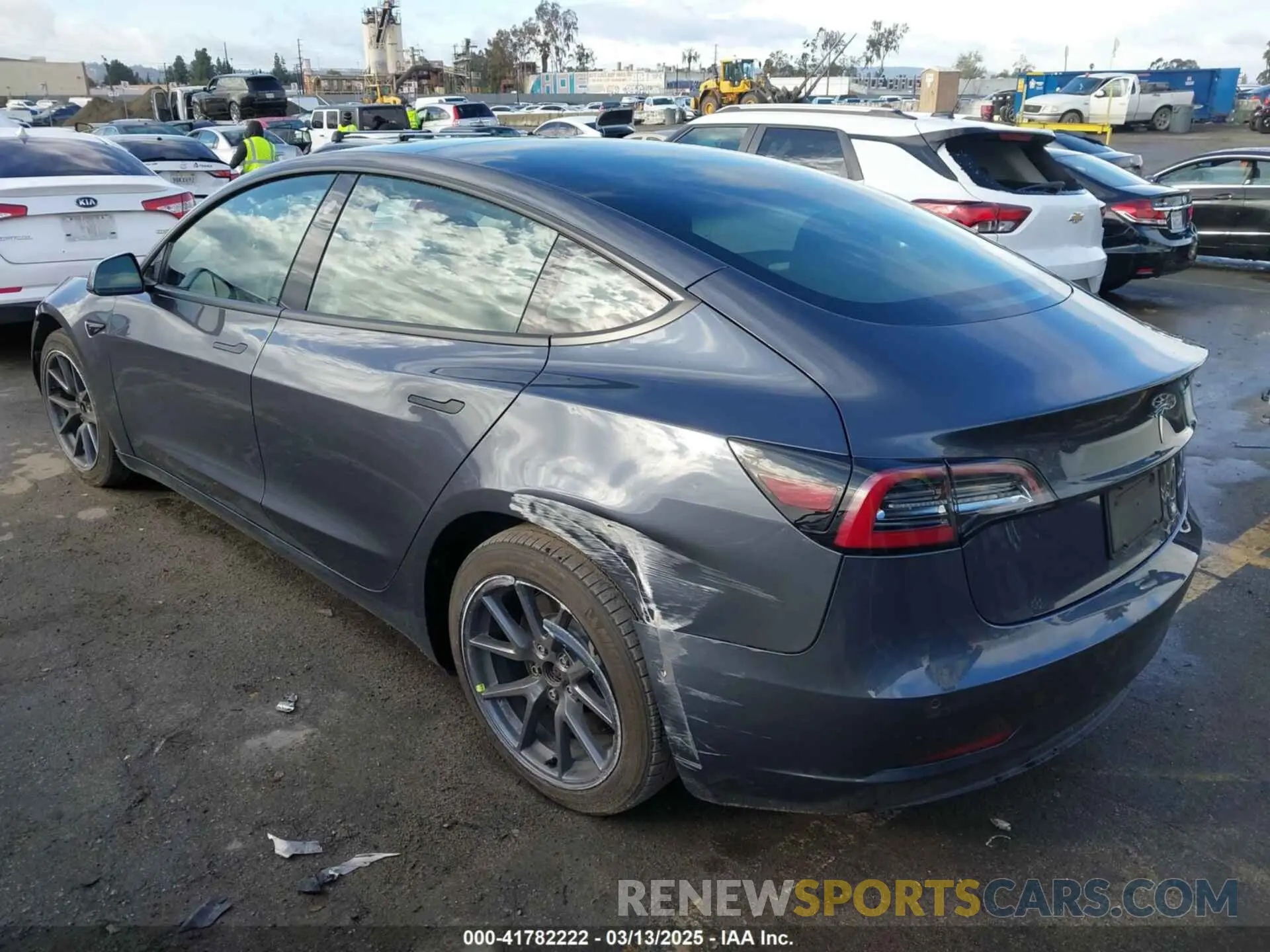 3 Photograph of a damaged car 5YJ3E1EB3NF253546 TESLA MODEL 3 2022