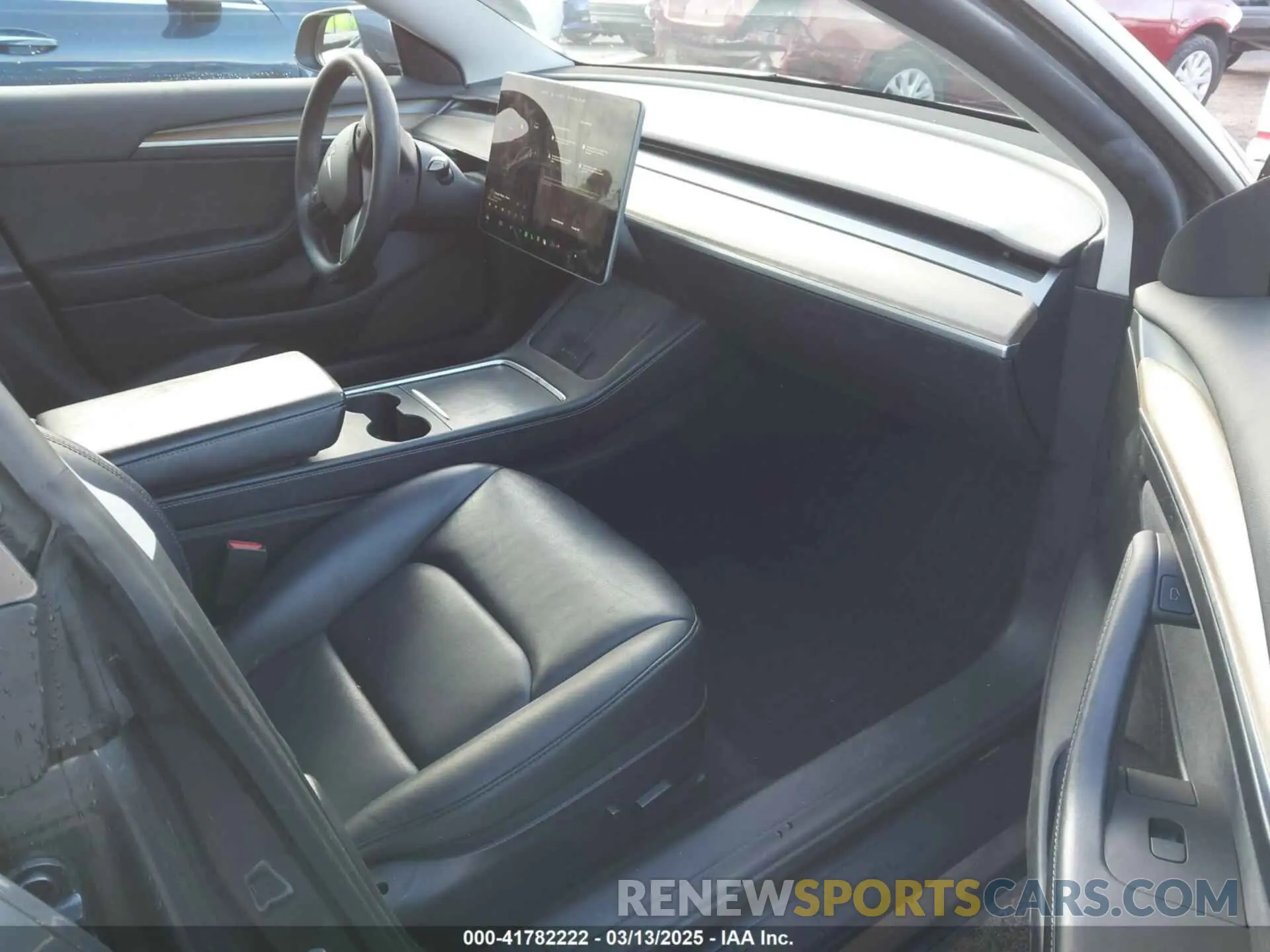 5 Photograph of a damaged car 5YJ3E1EB3NF253546 TESLA MODEL 3 2022