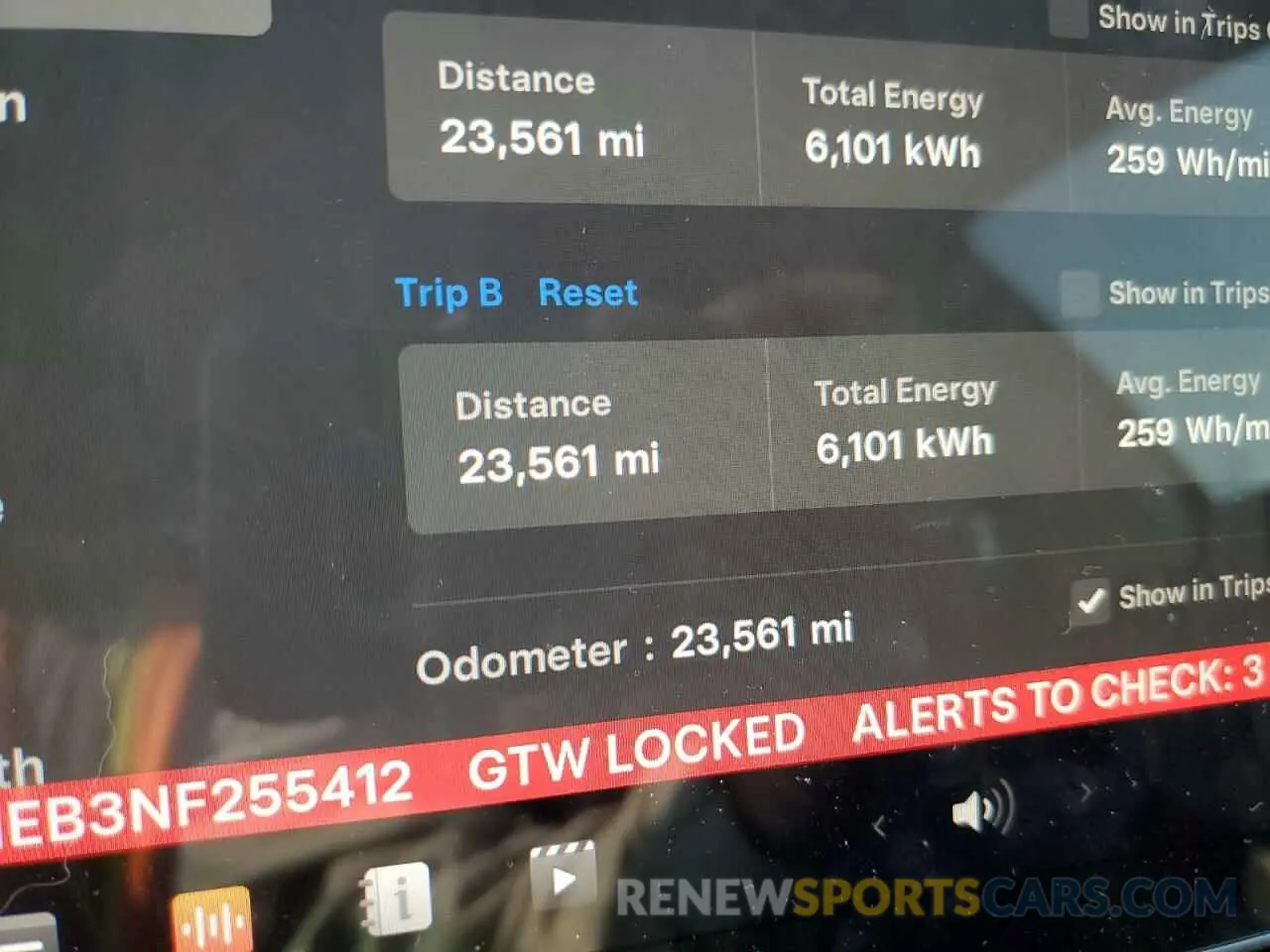 9 Photograph of a damaged car 5YJ3E1EB3NF255412 TESLA MODEL 3 2022