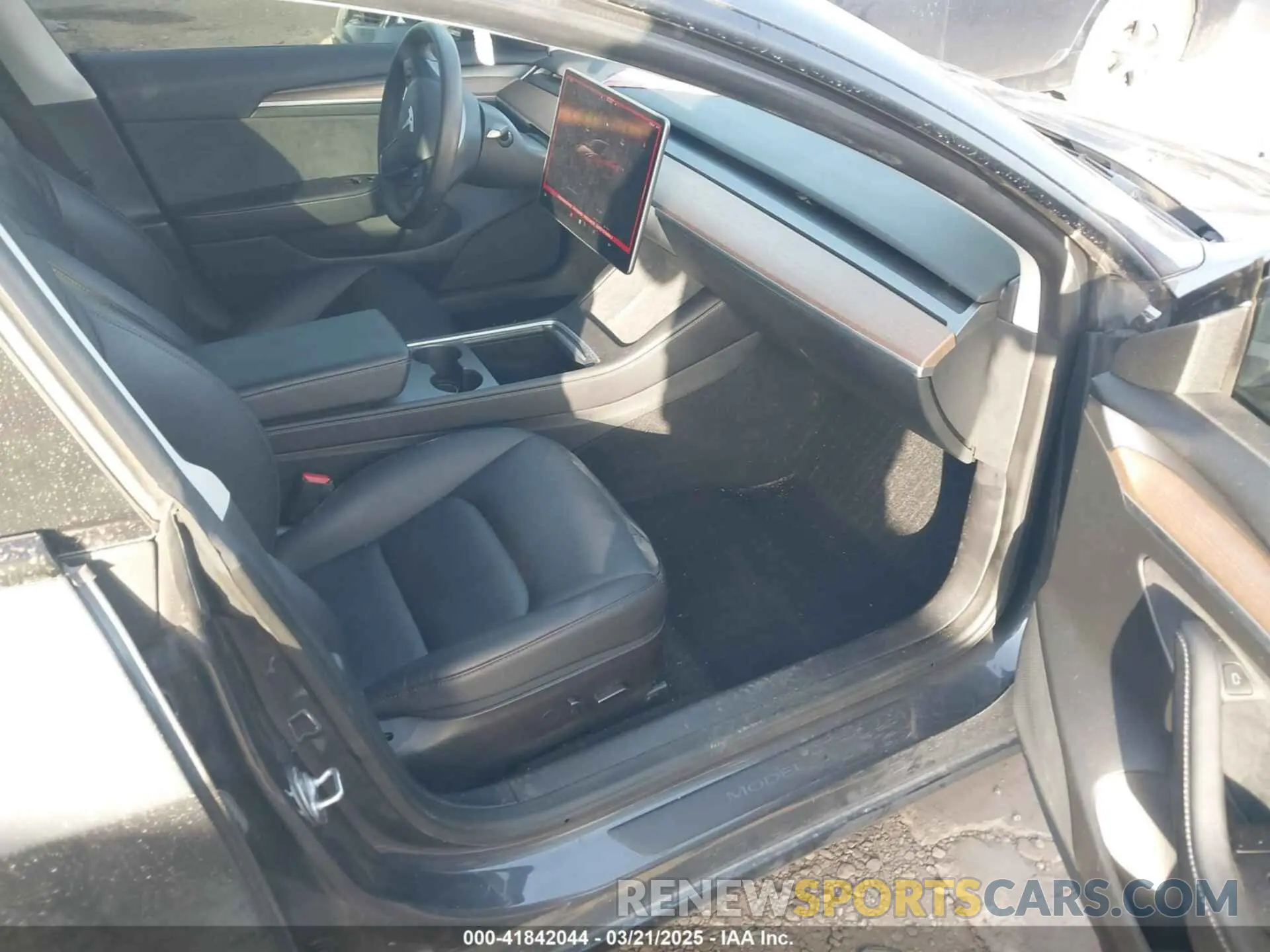 5 Photograph of a damaged car 5YJ3E1EB3NF264532 TESLA MODEL 3 2022