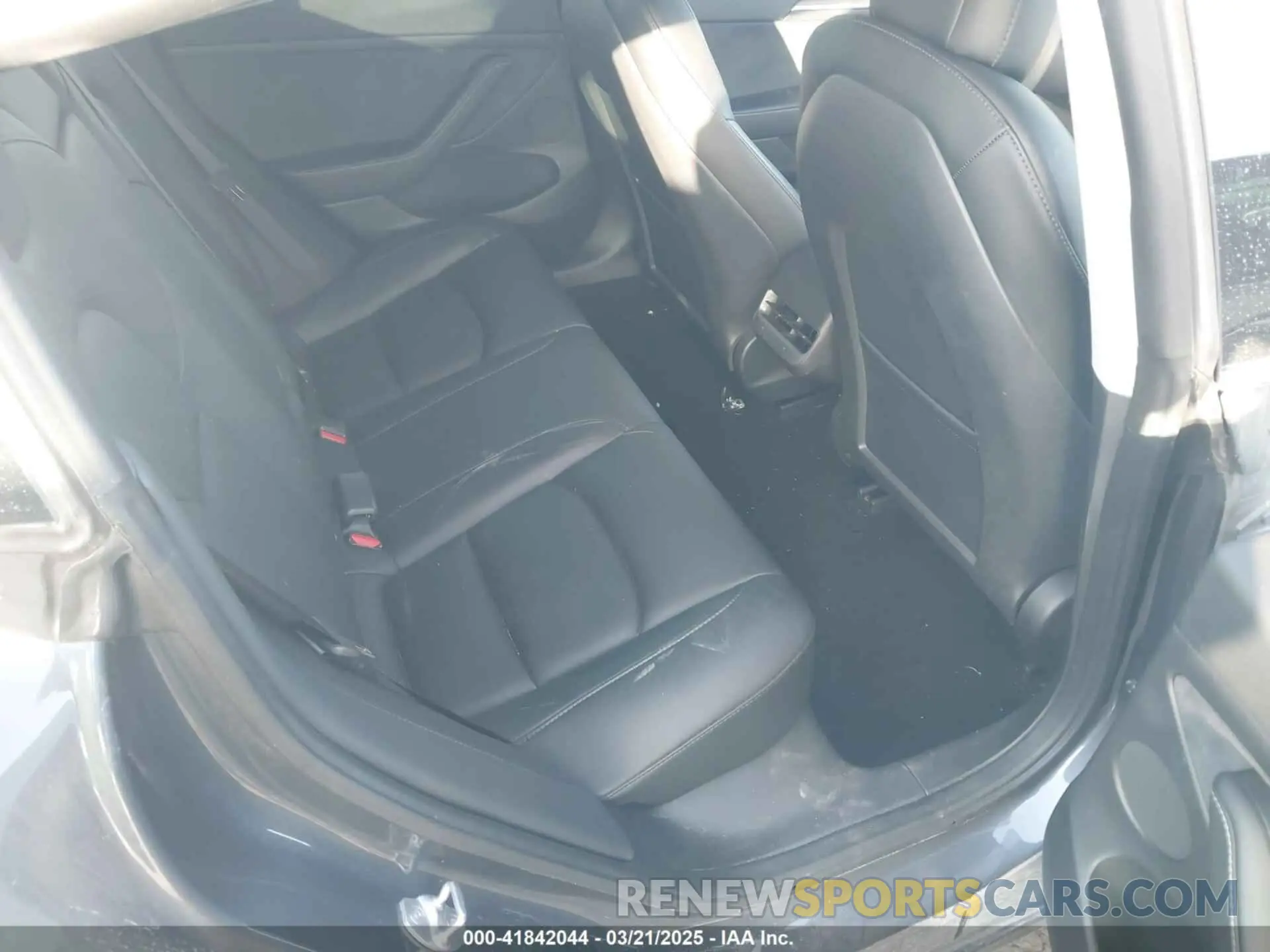 8 Photograph of a damaged car 5YJ3E1EB3NF264532 TESLA MODEL 3 2022