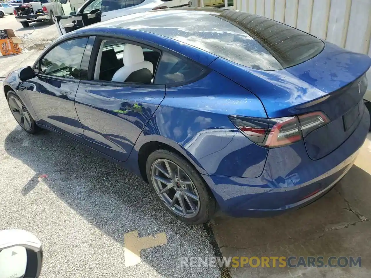 2 Photograph of a damaged car 5YJ3E1EB3NF268340 TESLA MODEL 3 2022