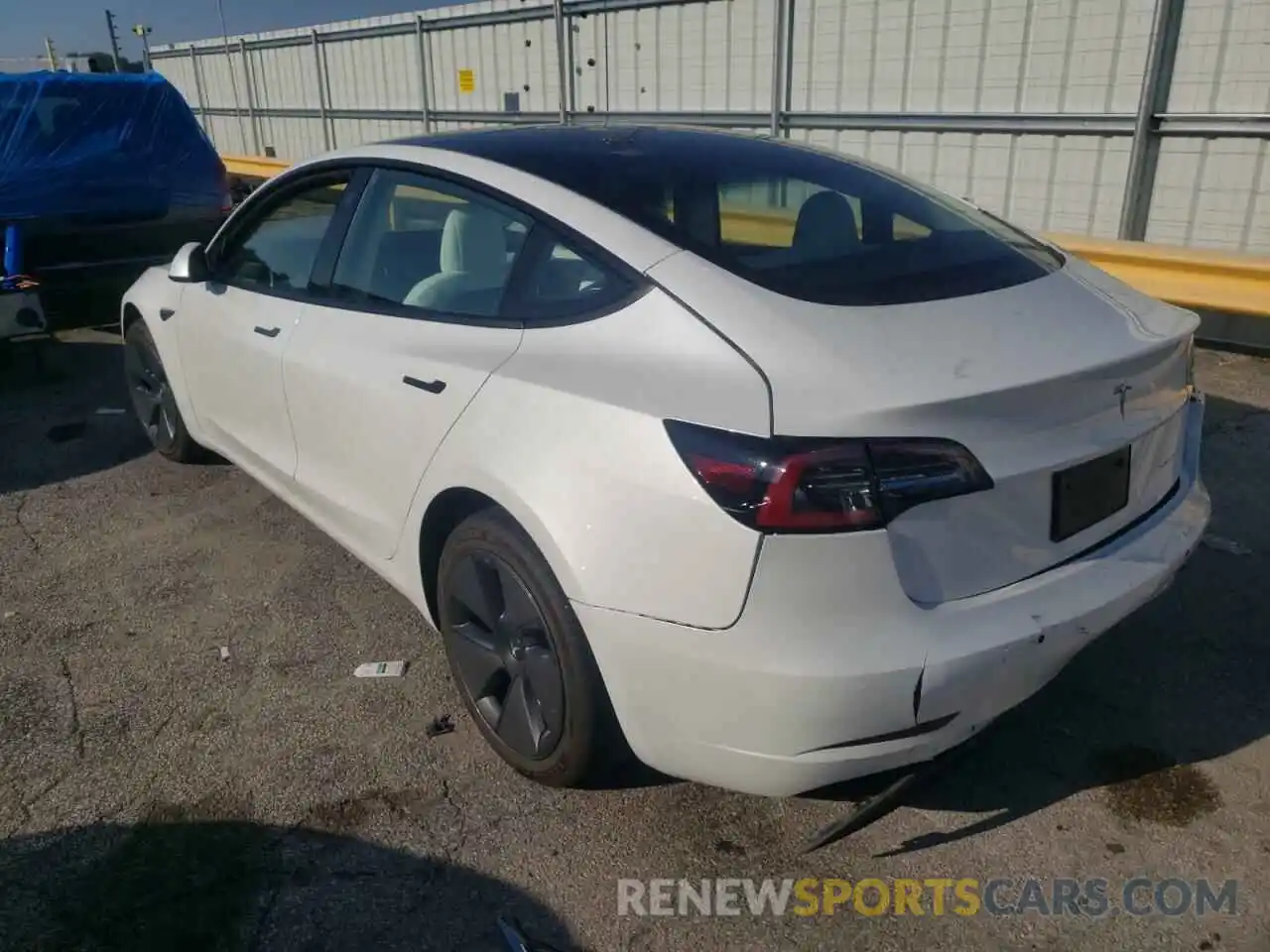 3 Photograph of a damaged car 5YJ3E1EB3NF271206 TESLA MODEL 3 2022