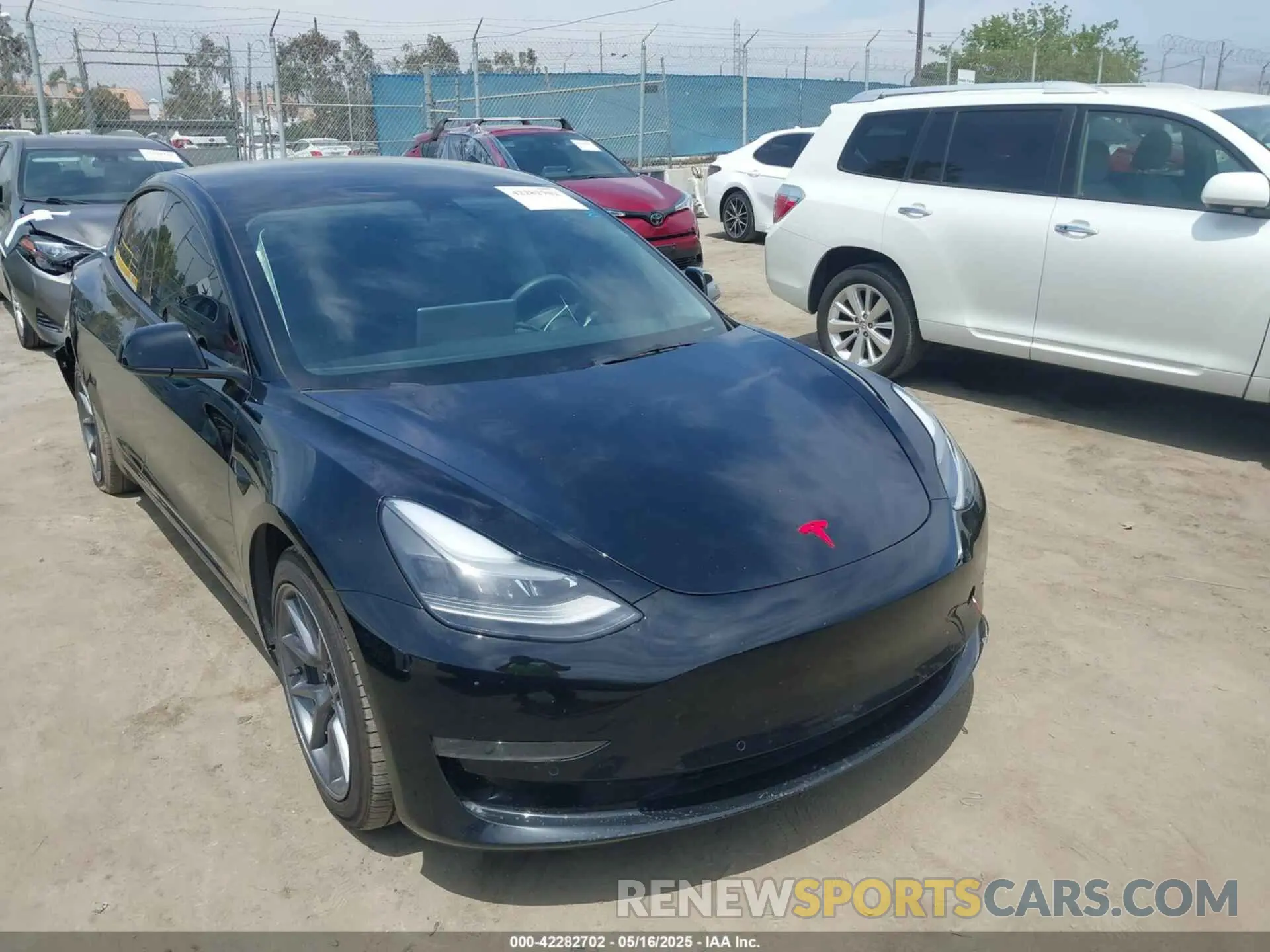 1 Photograph of a damaged car 5YJ3E1EB3NF273165 TESLA MODEL 3 2022