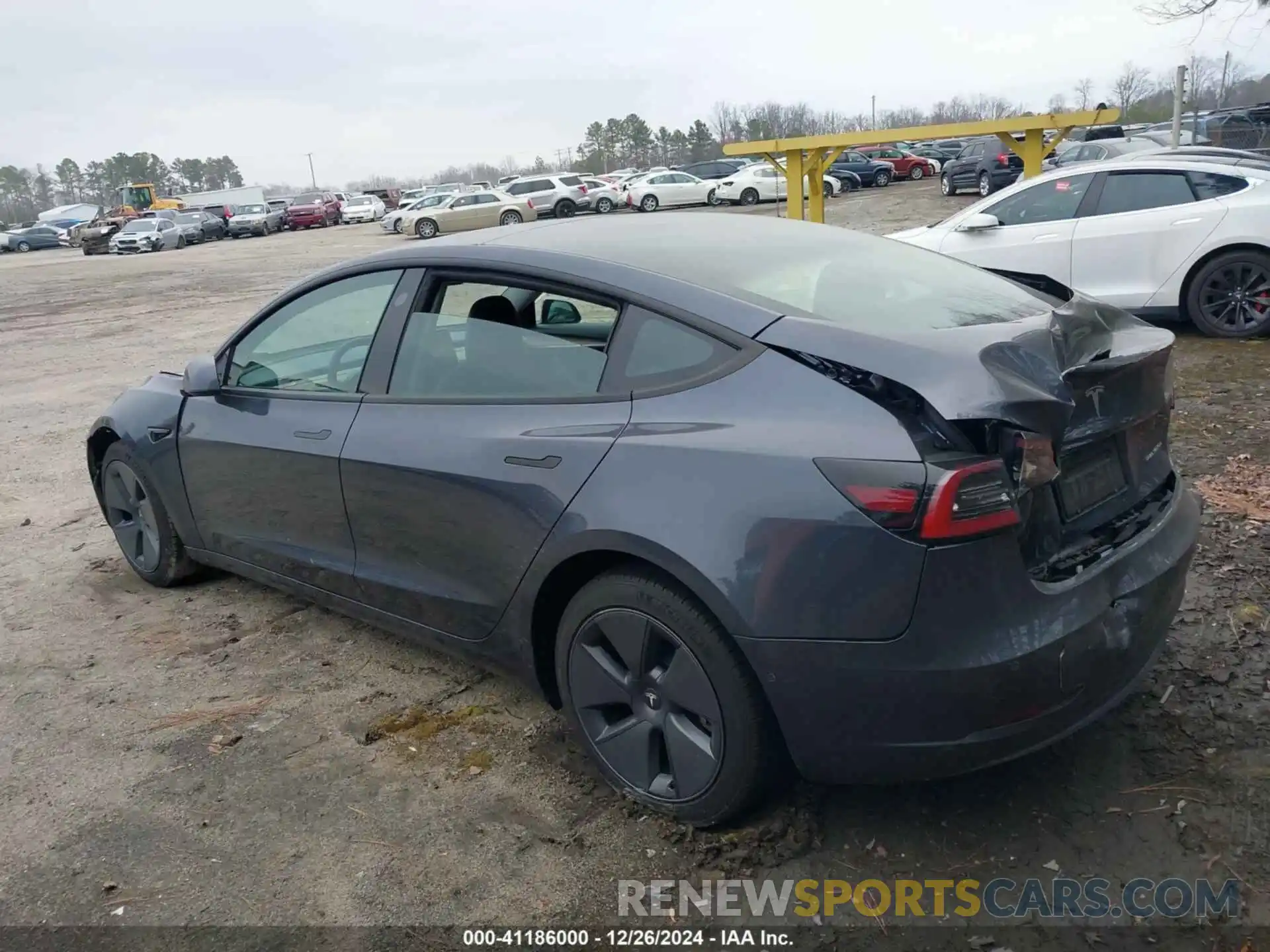 3 Photograph of a damaged car 5YJ3E1EB3NF275997 TESLA MODEL 3 2022