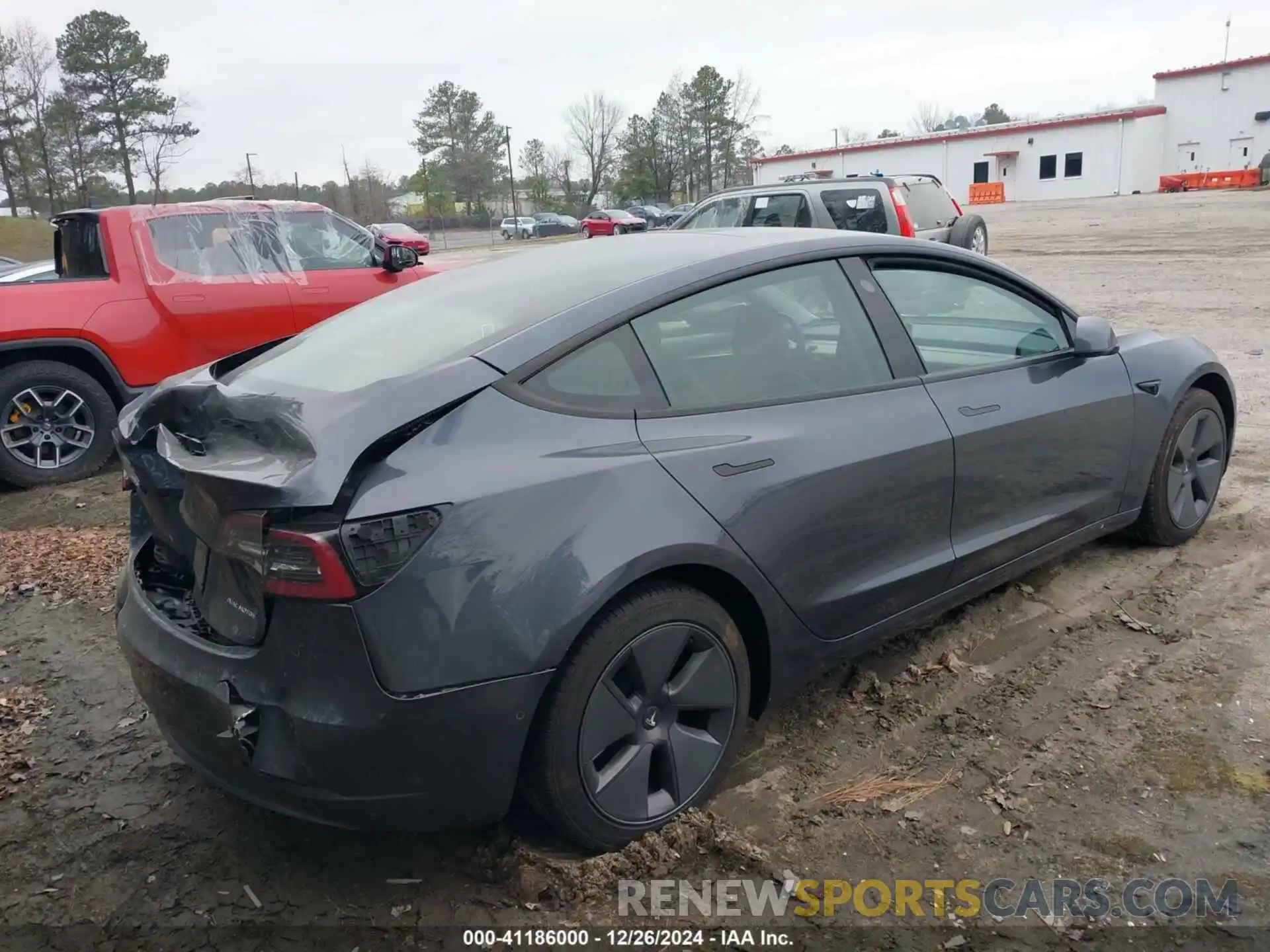 4 Photograph of a damaged car 5YJ3E1EB3NF275997 TESLA MODEL 3 2022