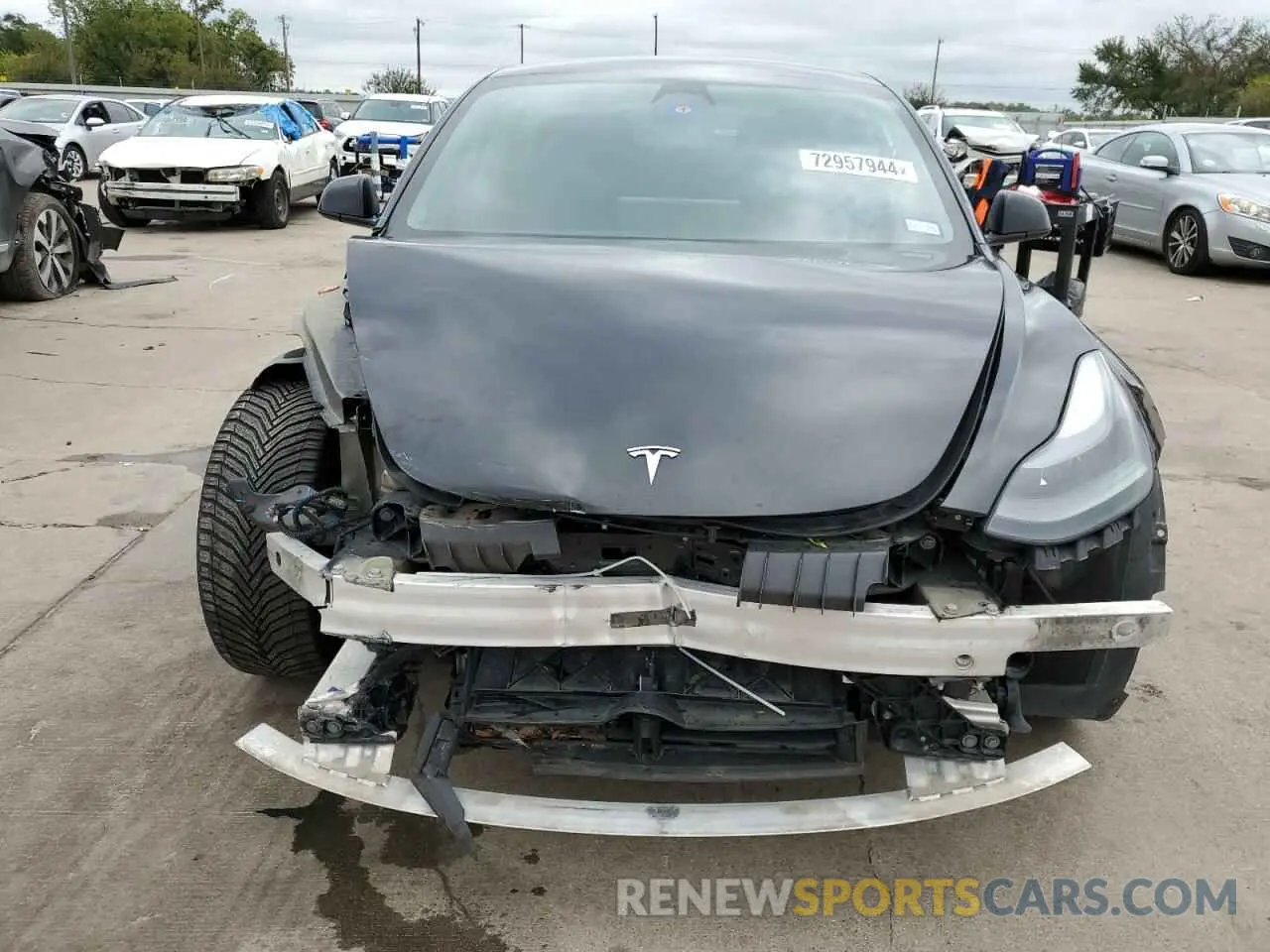 5 Photograph of a damaged car 5YJ3E1EB3NF278091 TESLA MODEL 3 2022