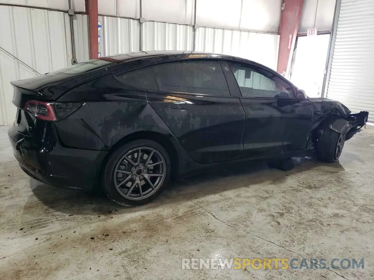 3 Photograph of a damaged car 5YJ3E1EB3NF286174 TESLA MODEL 3 2022
