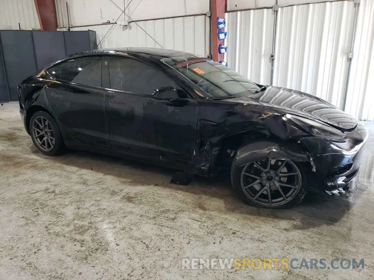 4 Photograph of a damaged car 5YJ3E1EB3NF286174 TESLA MODEL 3 2022